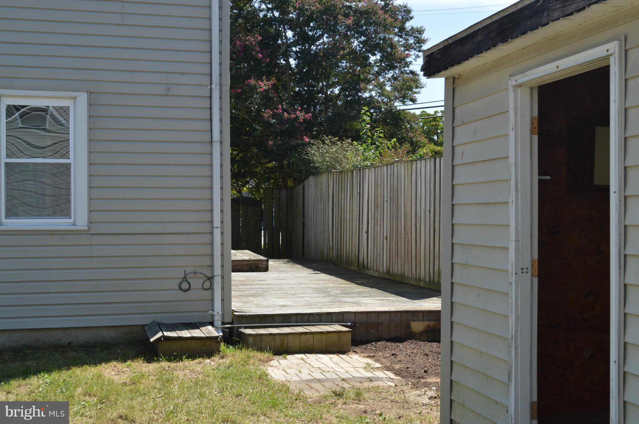 RIVIERA BEACH - Residential