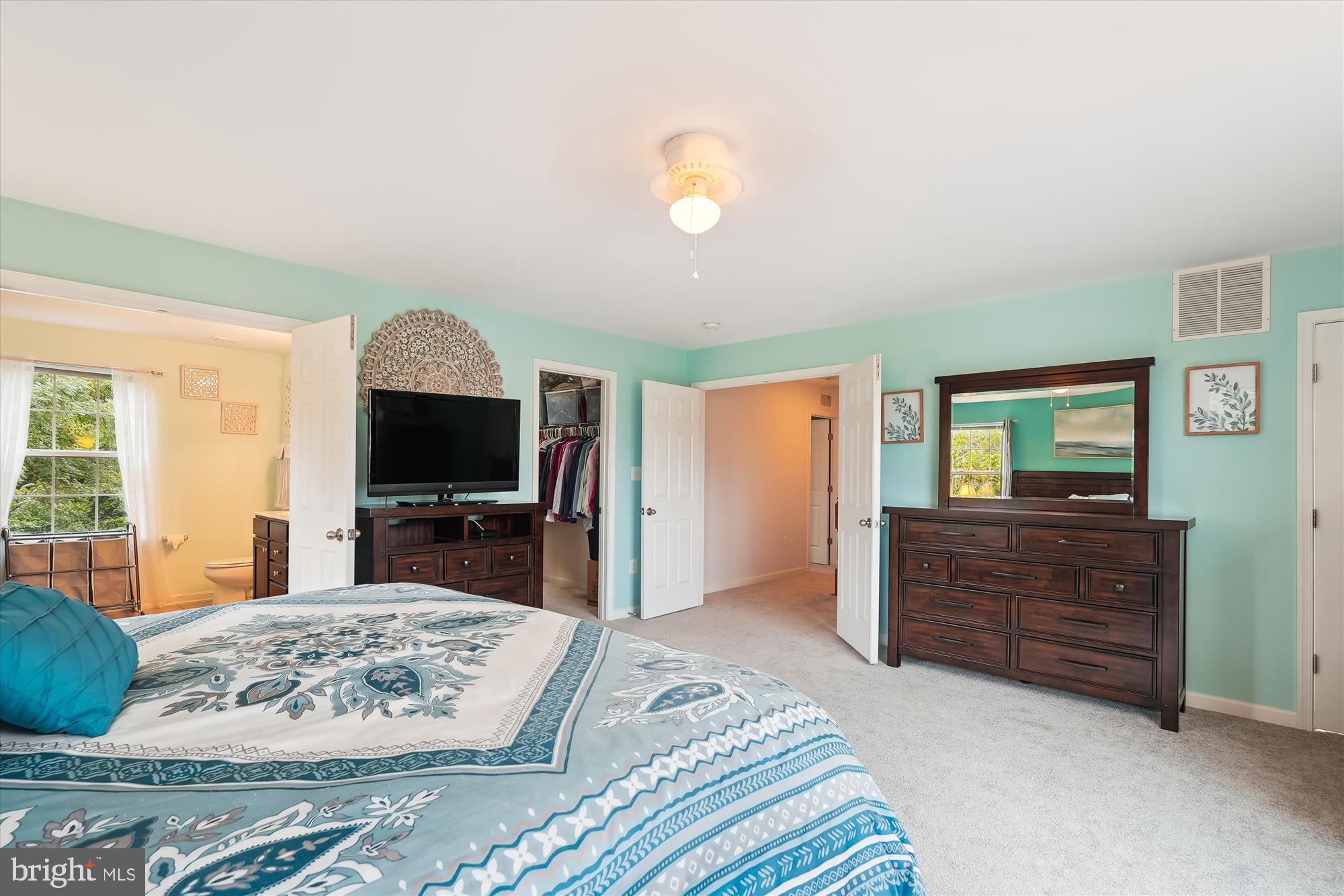 MOUNTAIN VALLEY - Residential