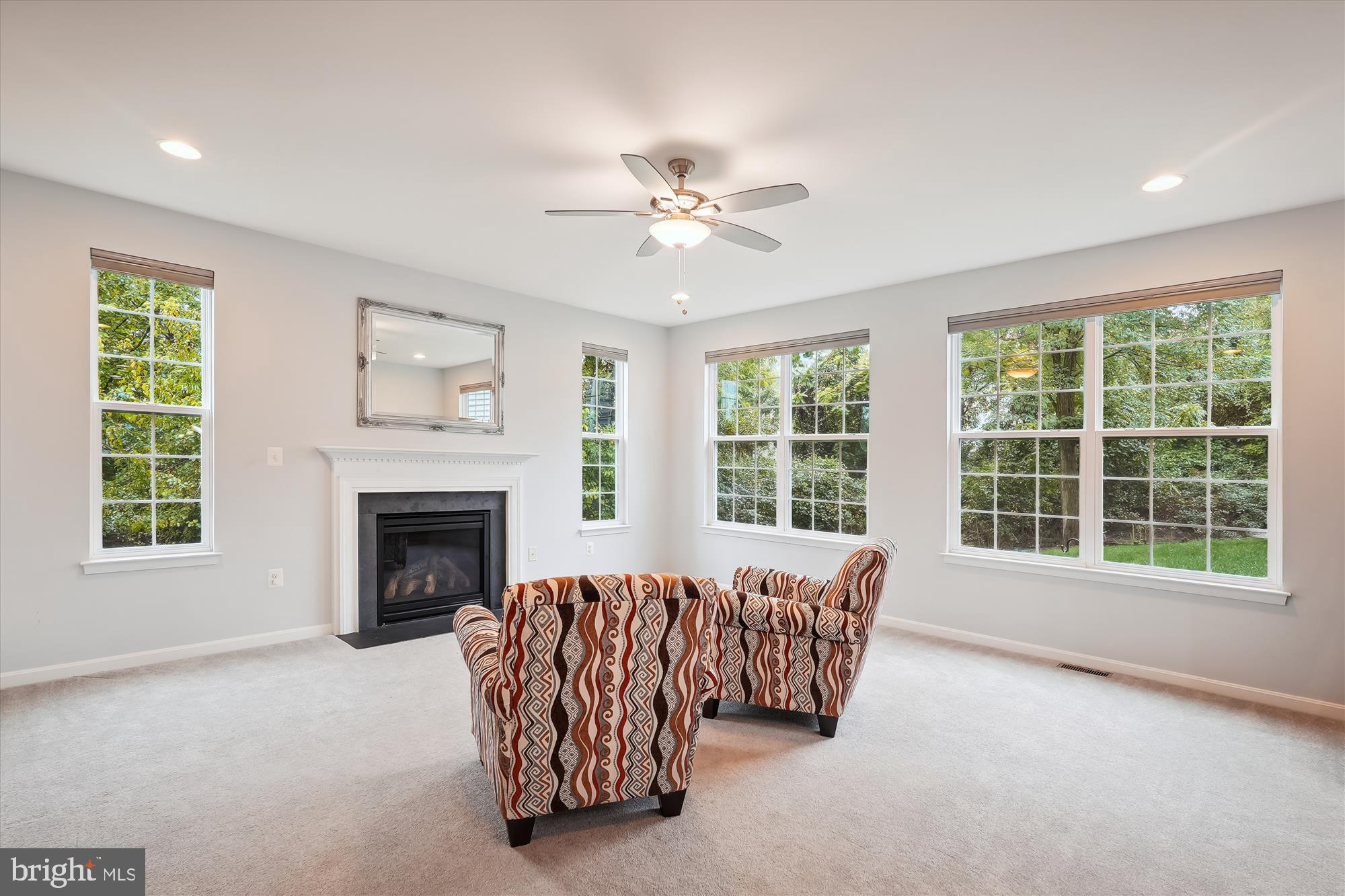 MOUNTAIN VALLEY - Residential