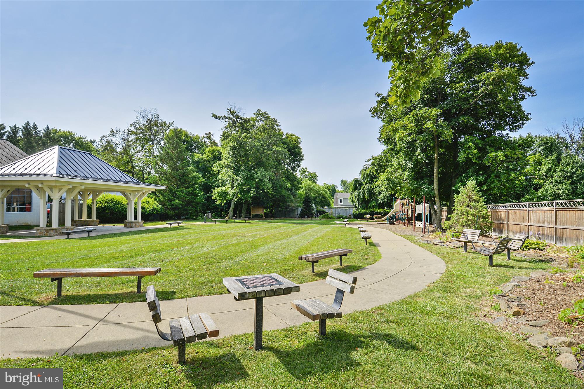 MOUNTAIN VALLEY - Residential