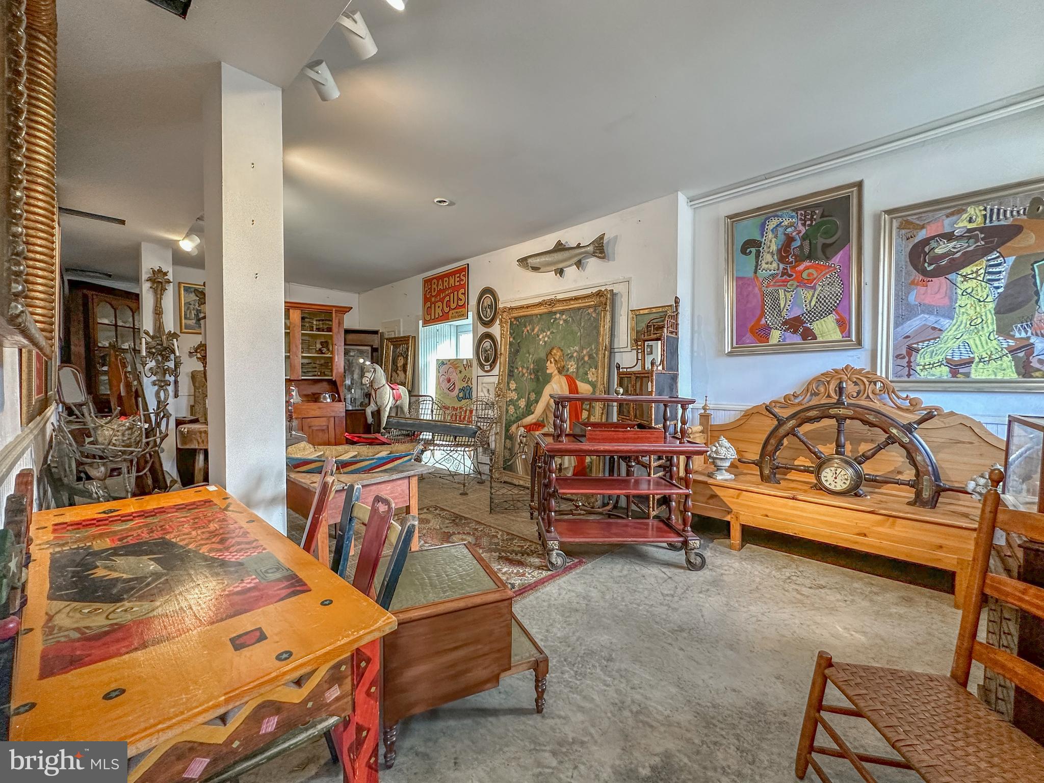 GALENA - Commercial Sale