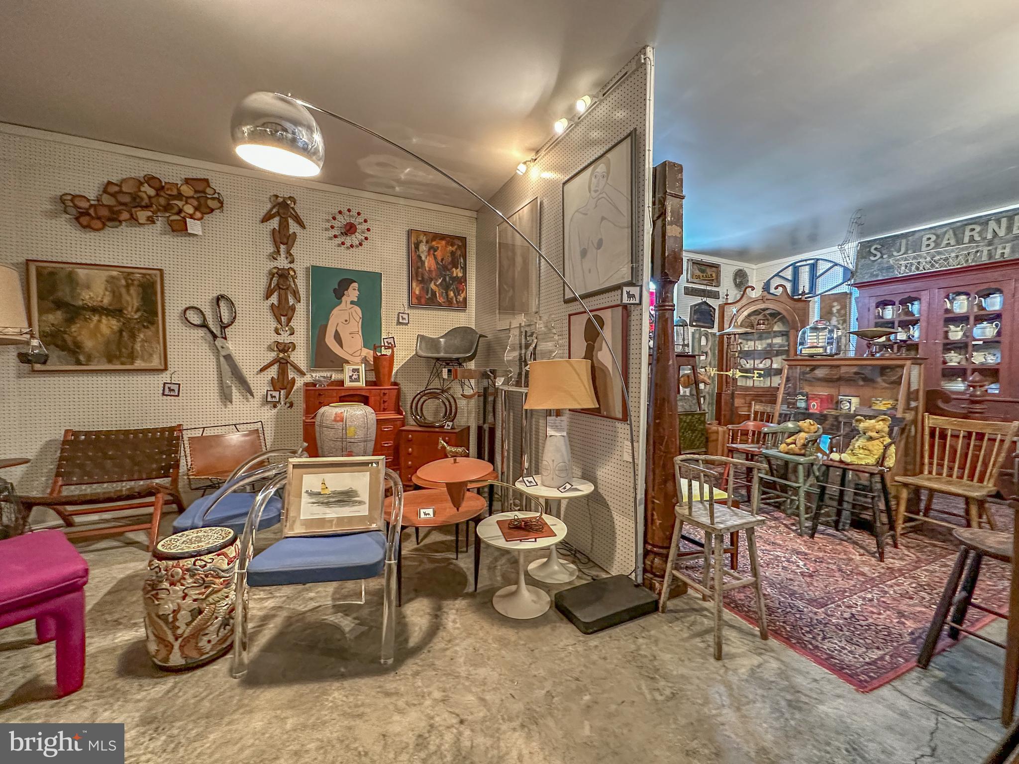 GALENA - Commercial Sale