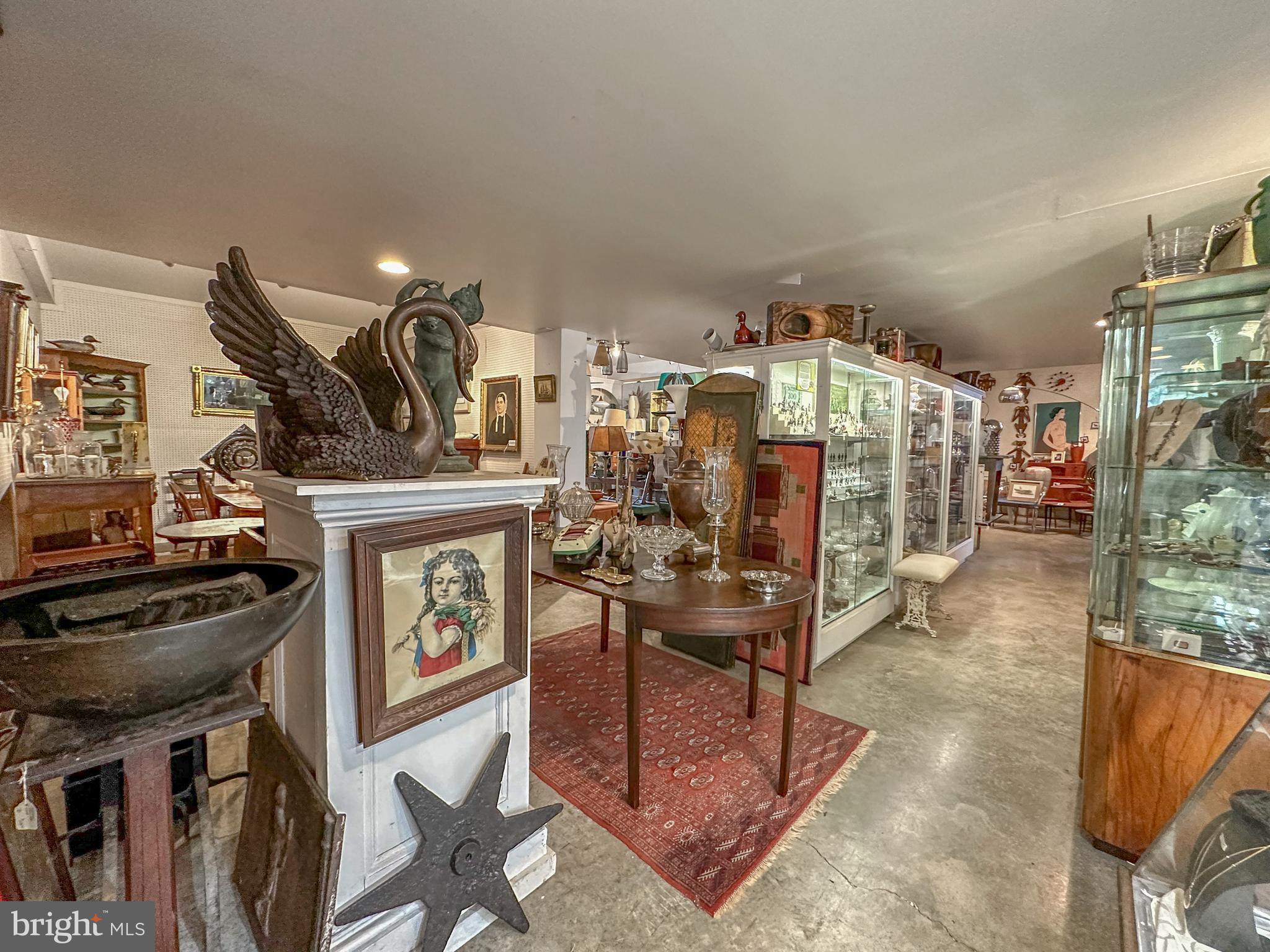 GALENA - Commercial Sale