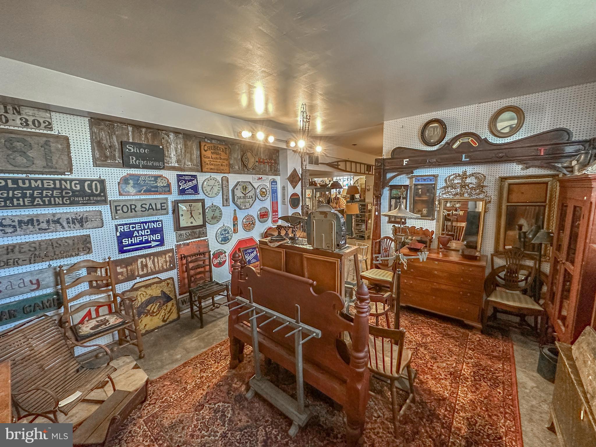 GALENA - Commercial Sale