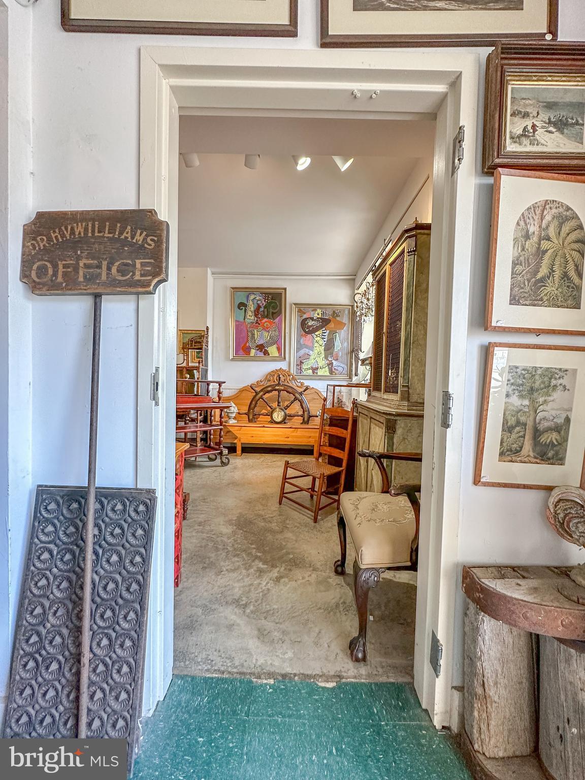 GALENA - Commercial Sale