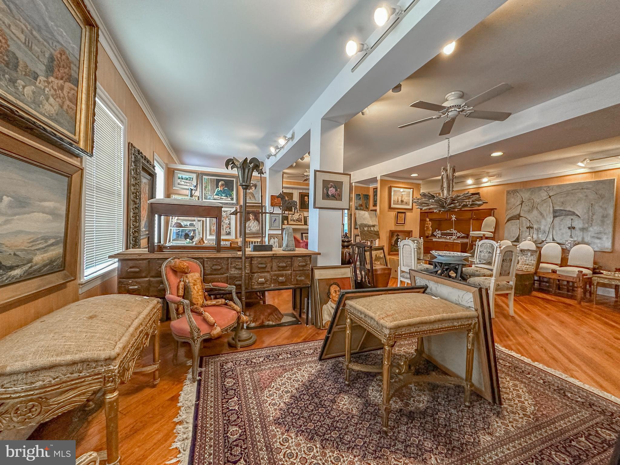 GALENA - Commercial Sale