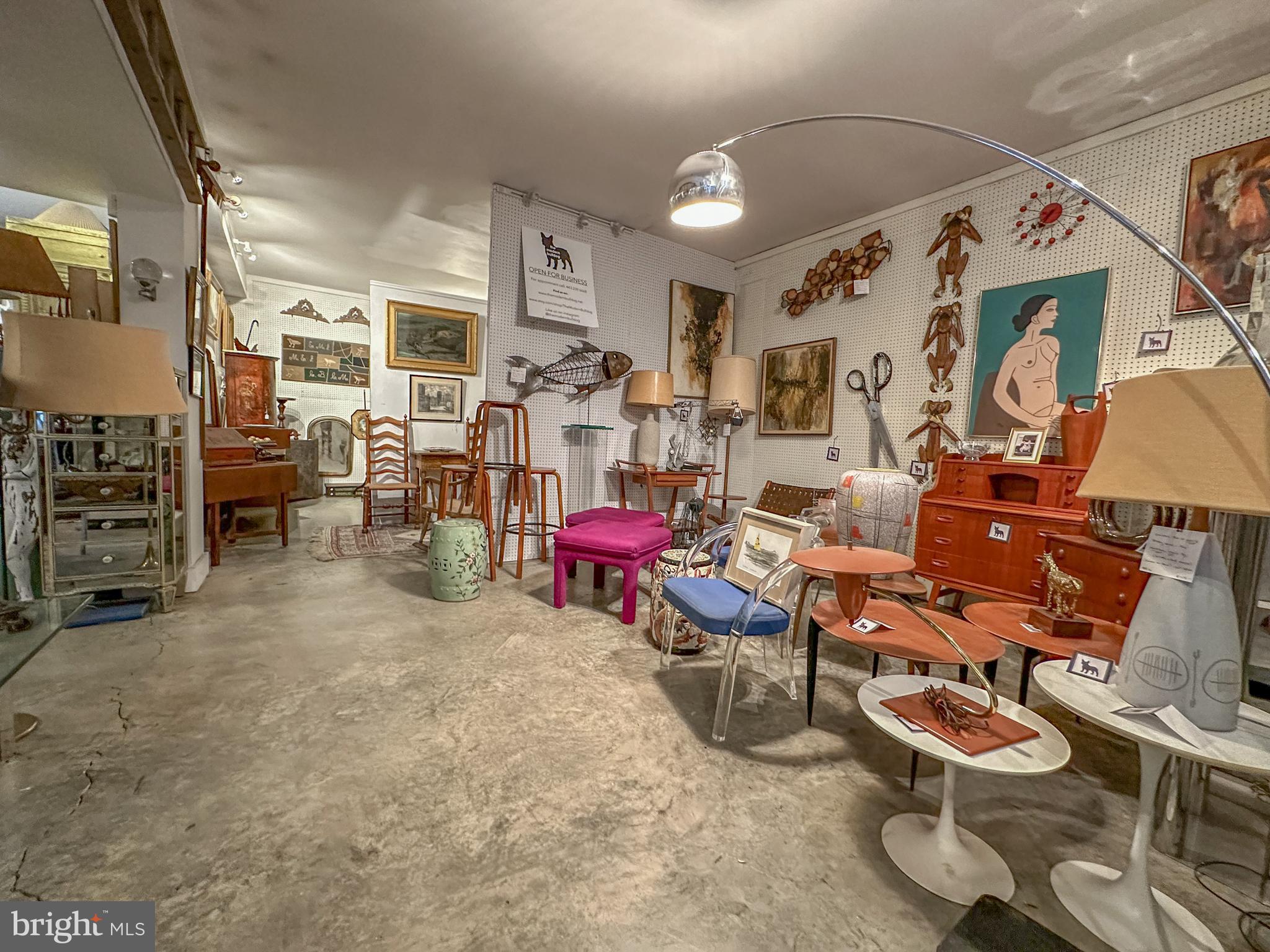 GALENA - Commercial Sale