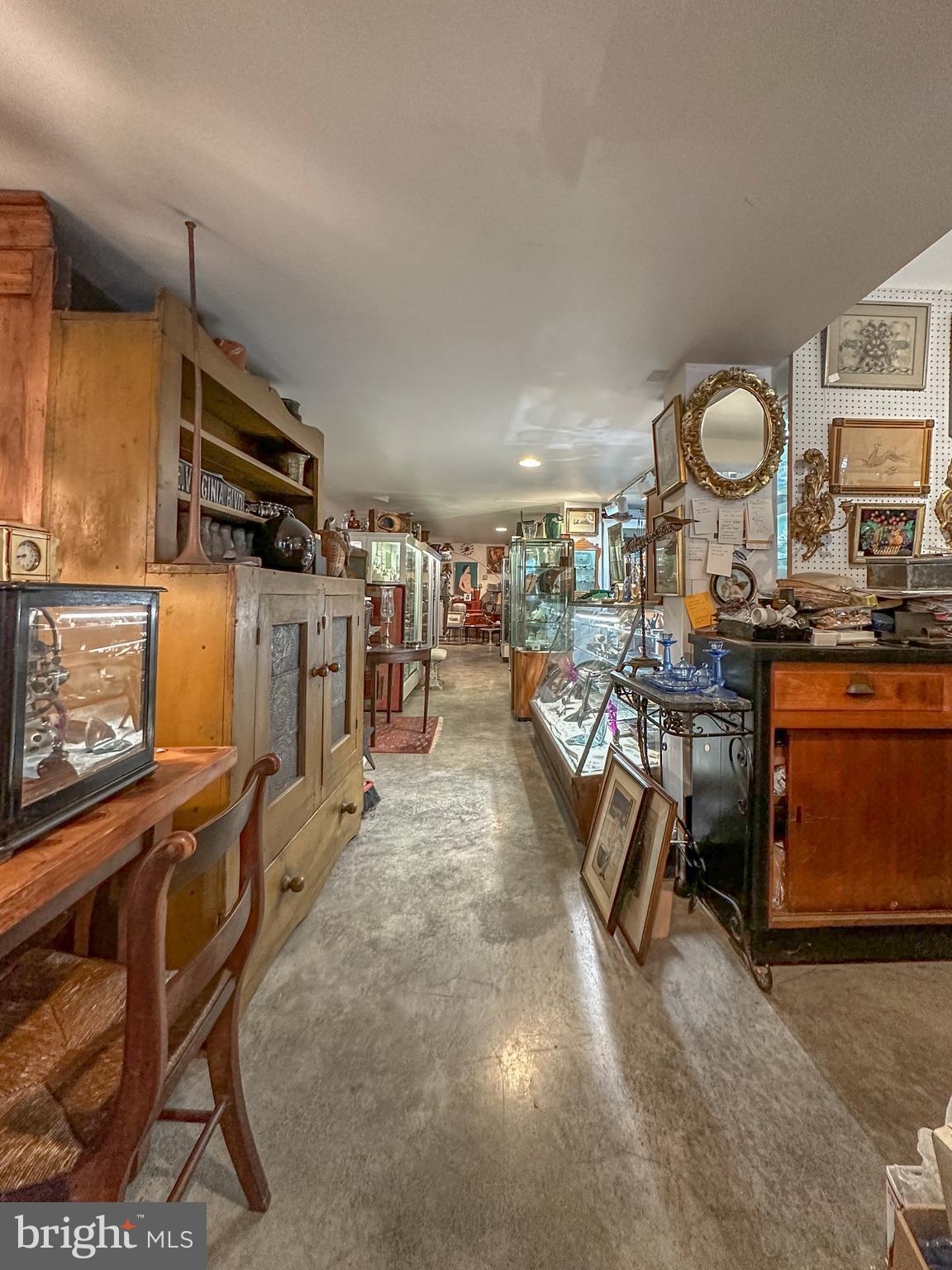 GALENA - Commercial Sale