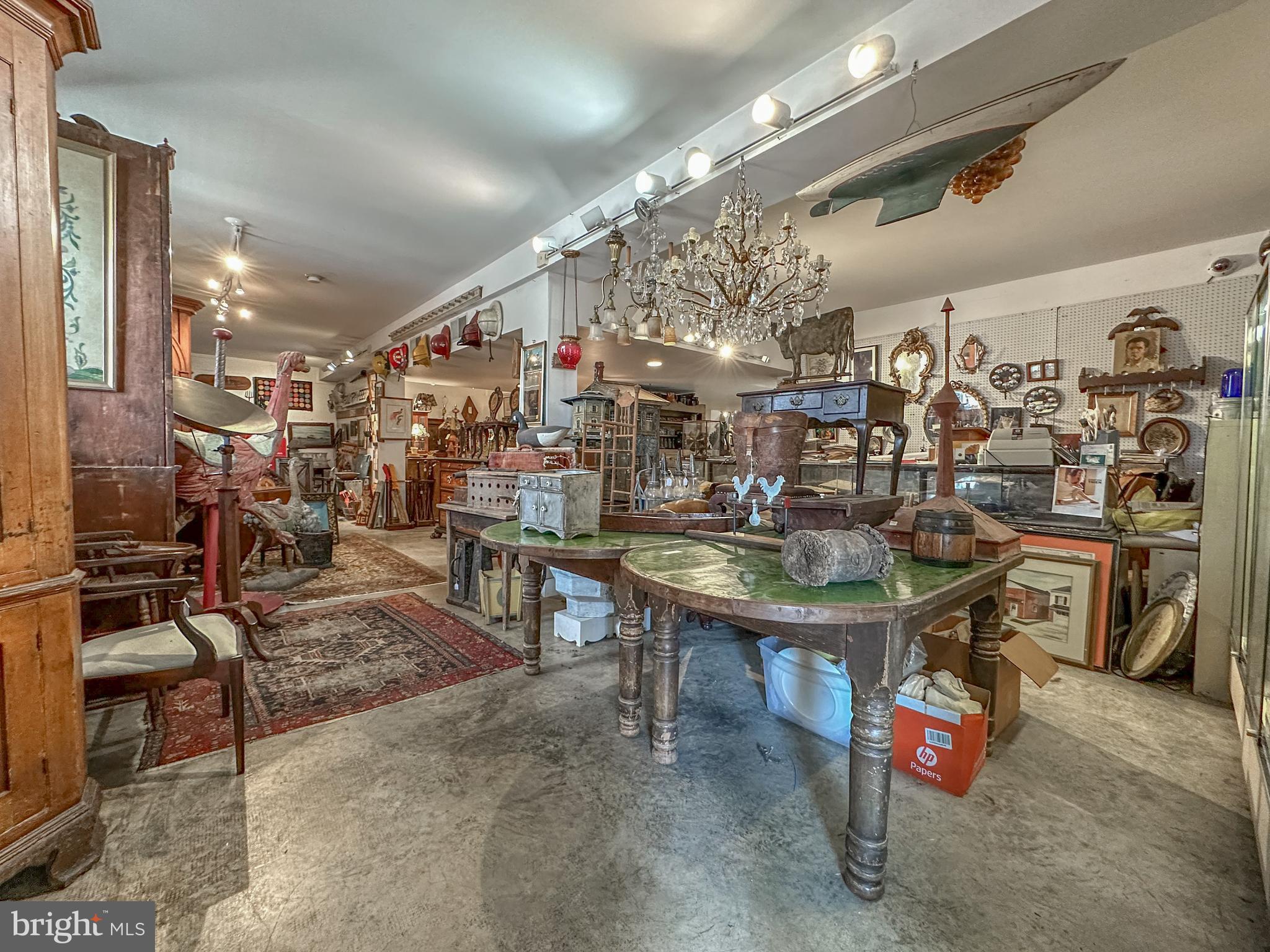 GALENA - Commercial Sale