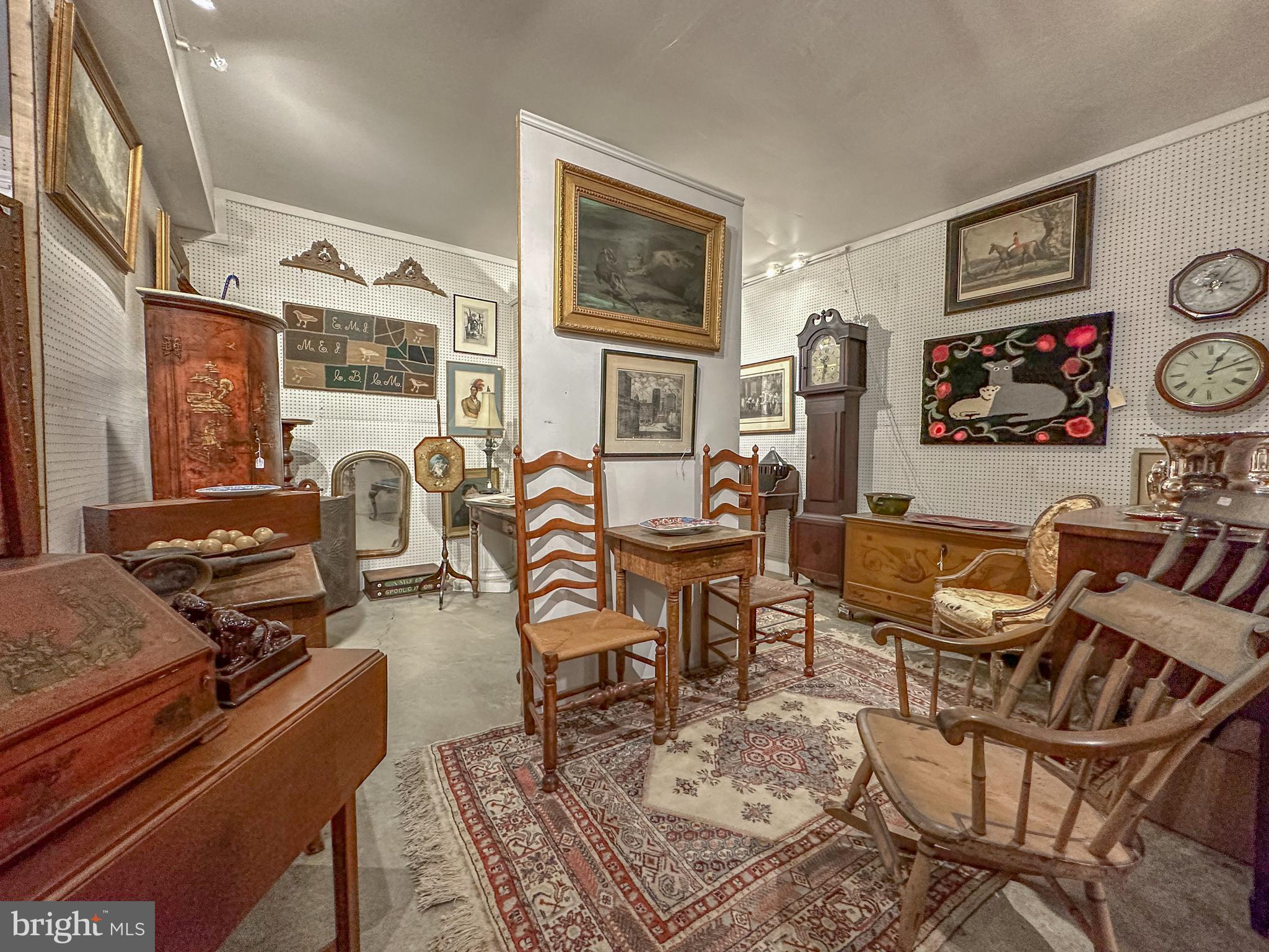 GALENA - Commercial Sale