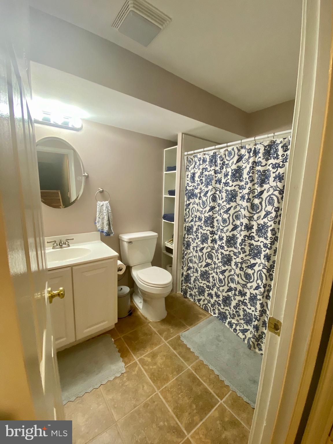 APPLE GROVE - Residential Lease