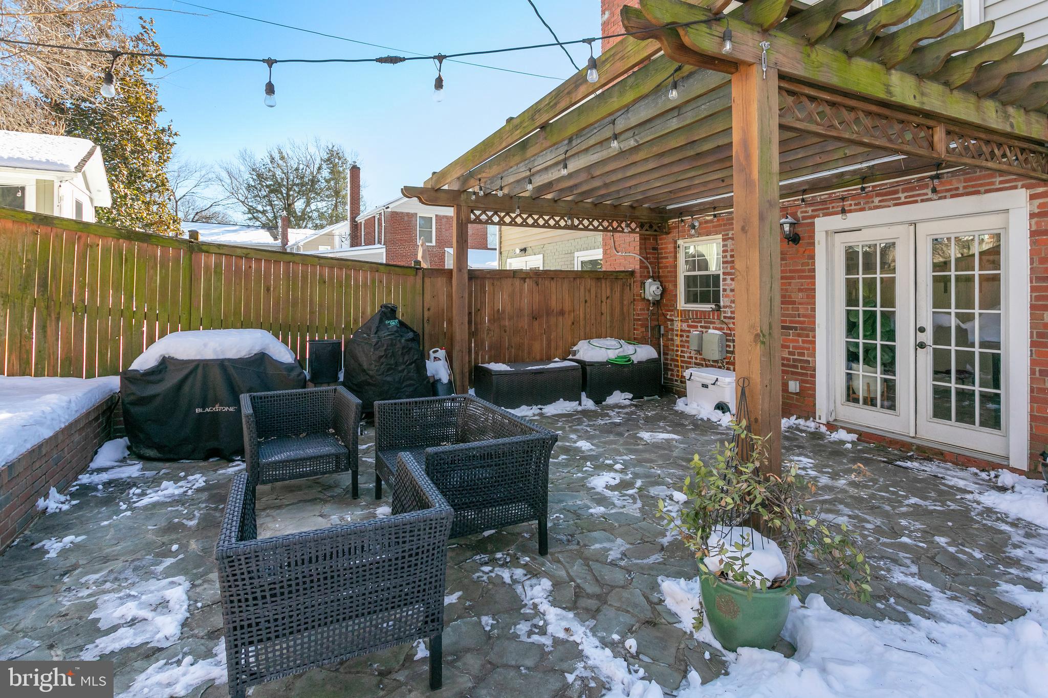 JEFFERSON MANOR - Residential