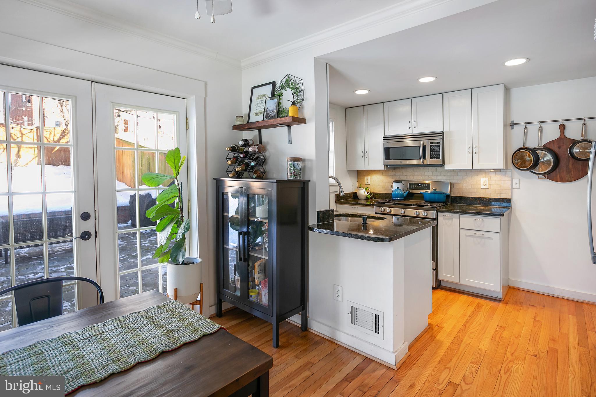 JEFFERSON MANOR - Residential