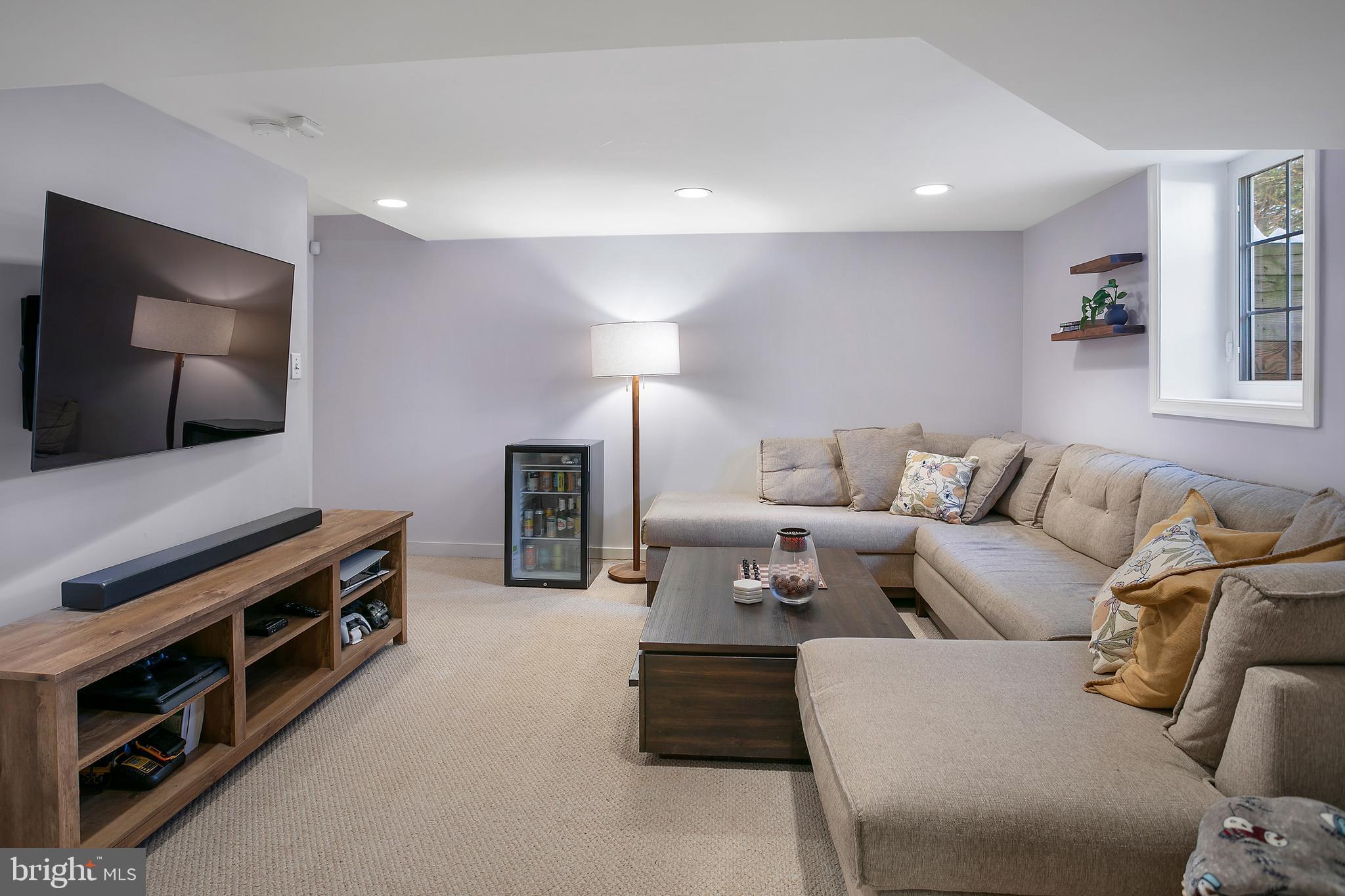 JEFFERSON MANOR - Residential