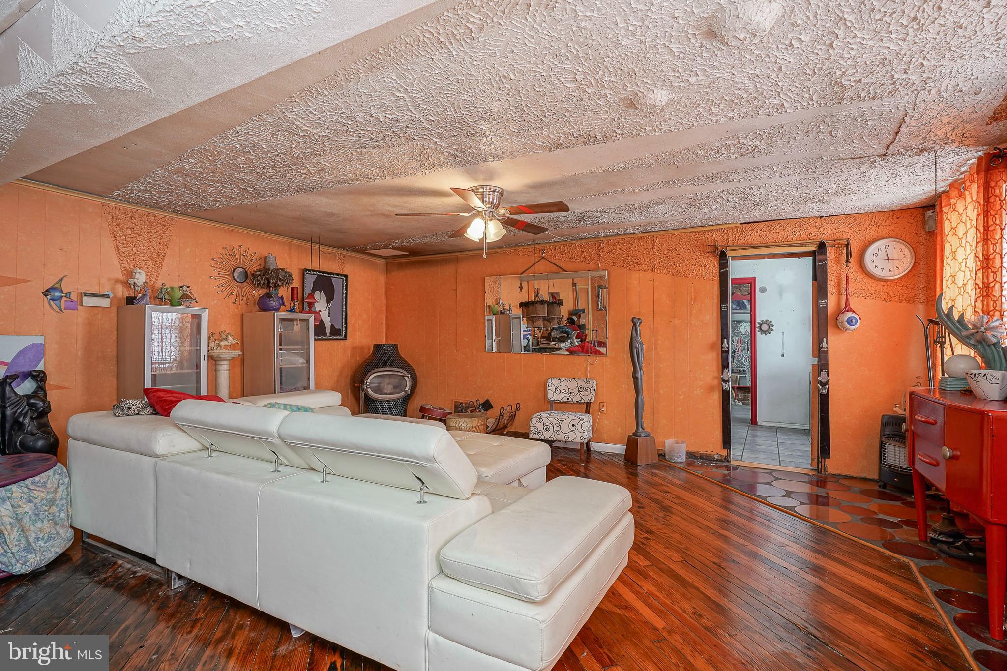 2416 E SERGEANT STREET 22
