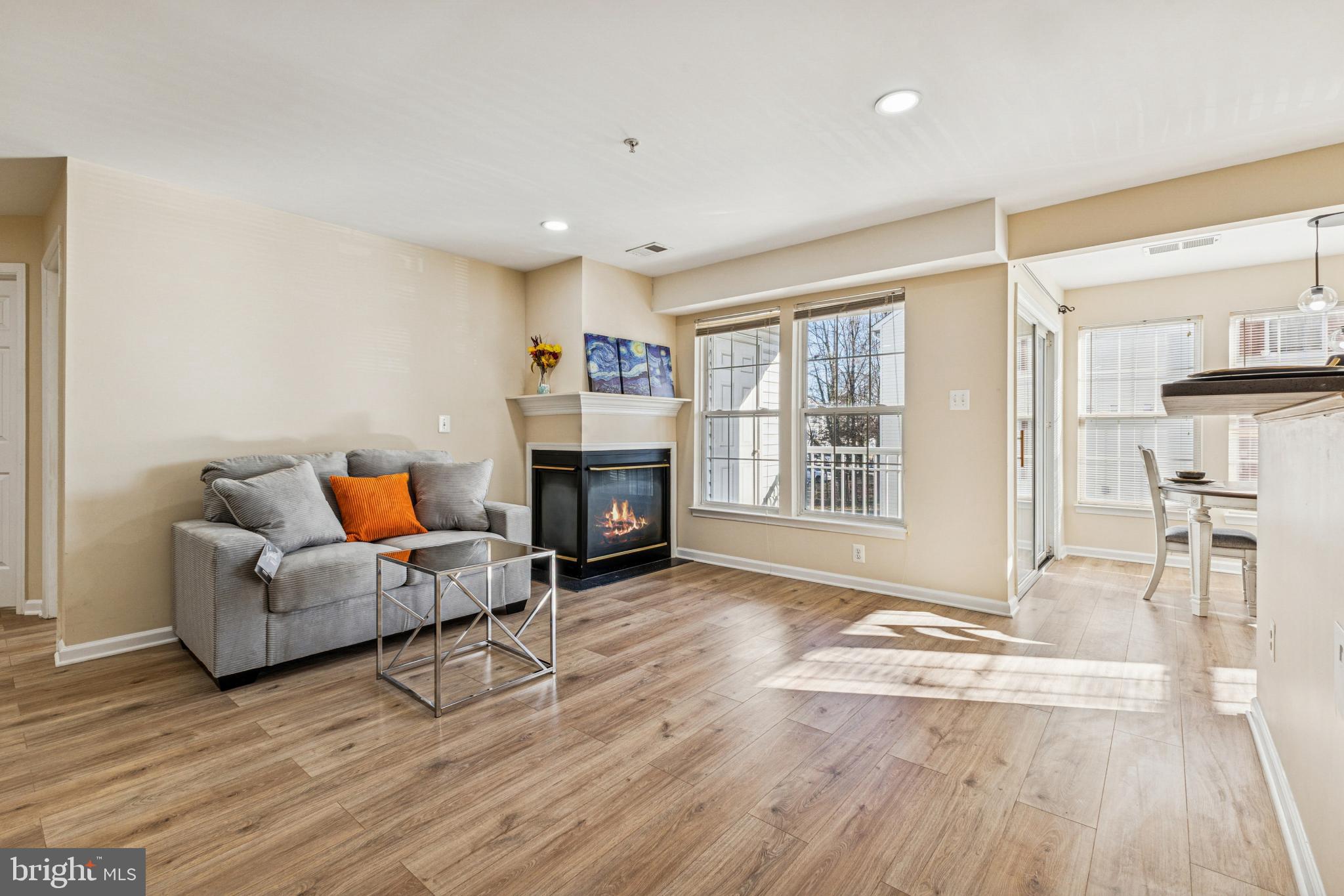 SOUTH MEADOWS - Residential