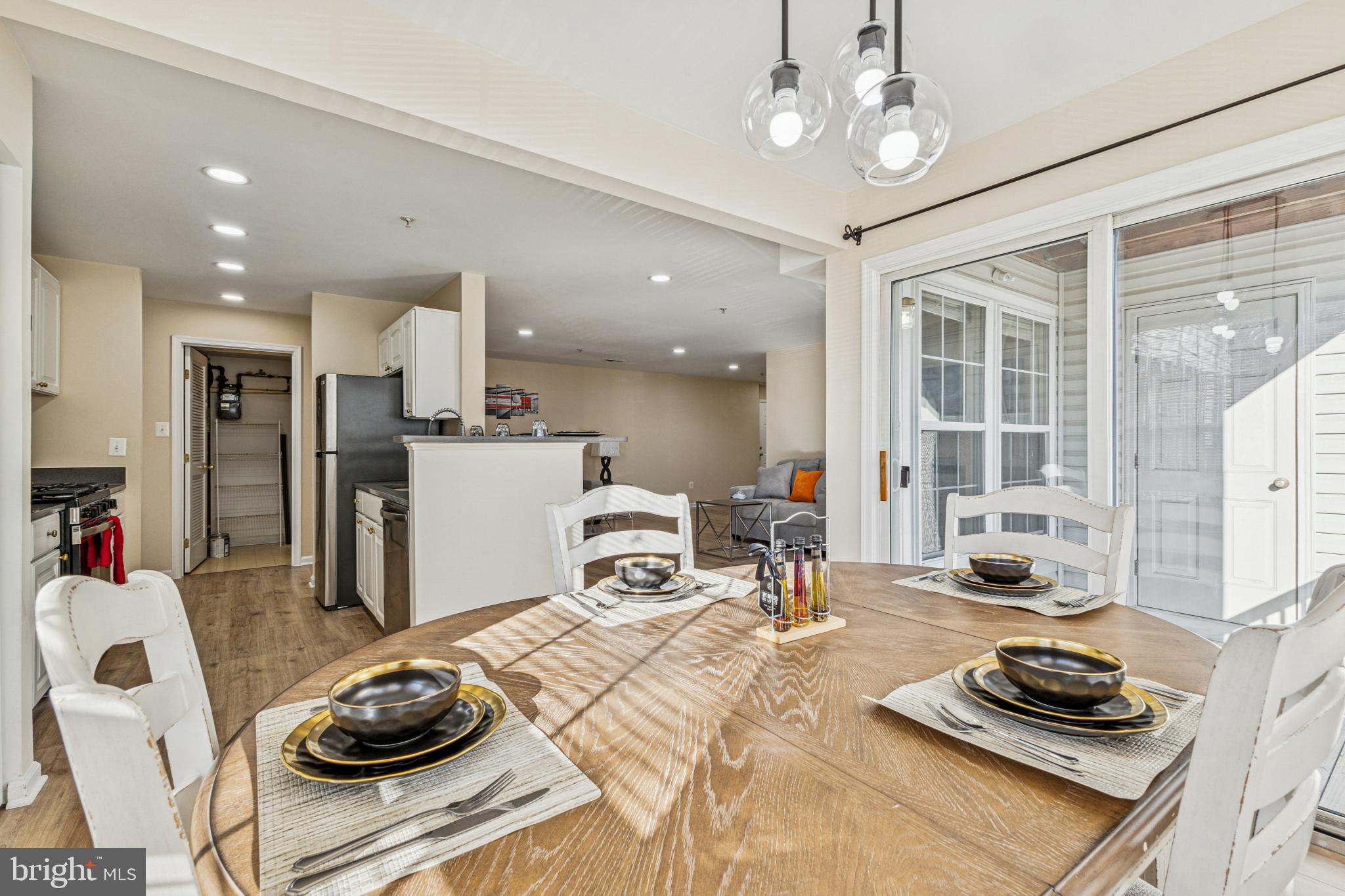 SOUTH MEADOWS - Residential