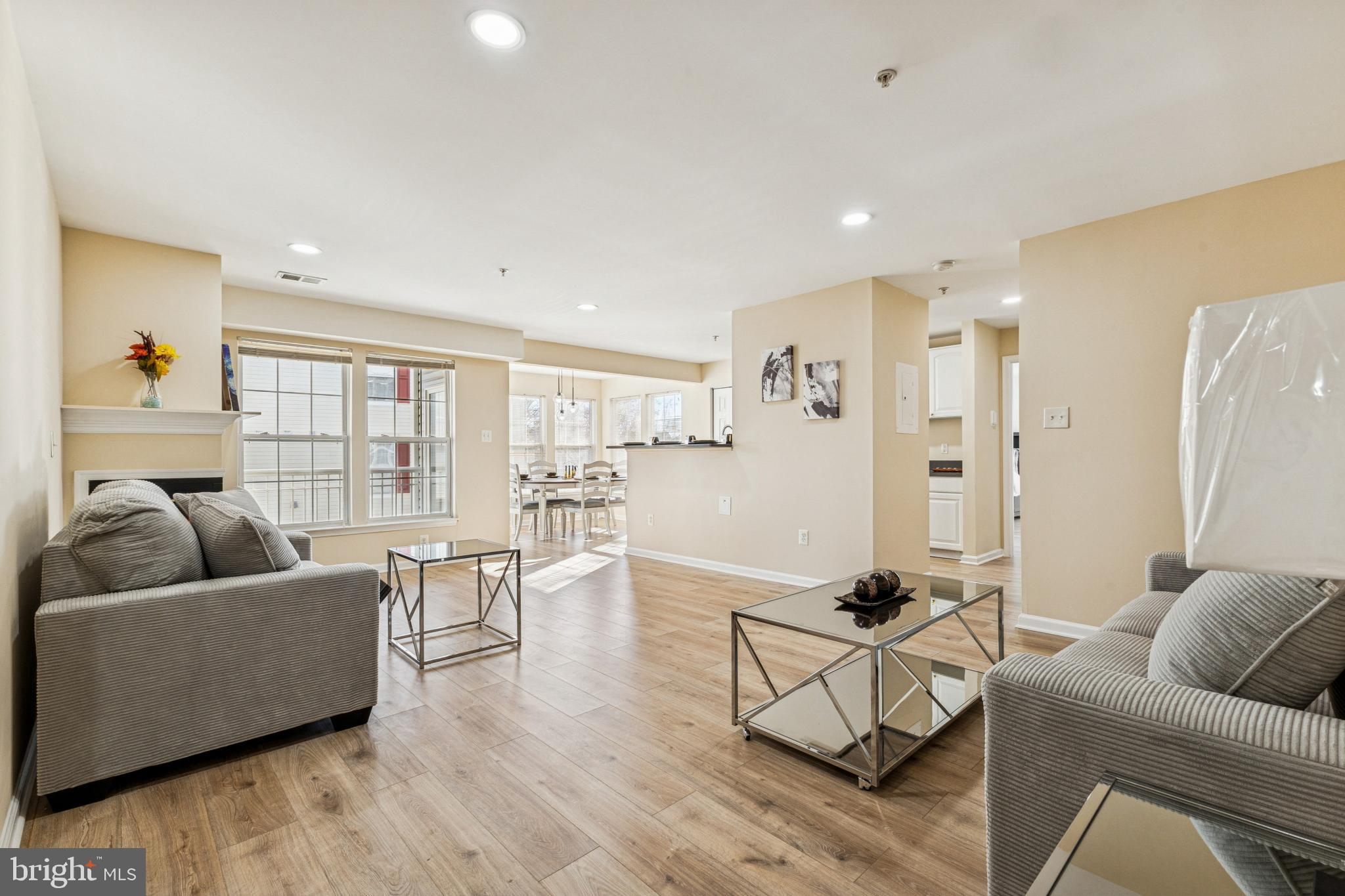 SOUTH MEADOWS - Residential