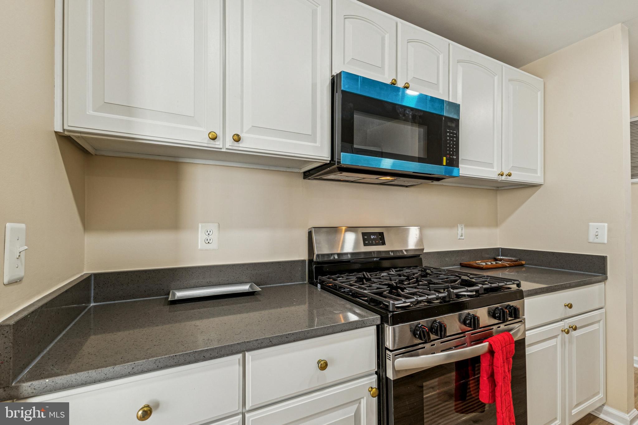 SOUTH MEADOWS - Residential