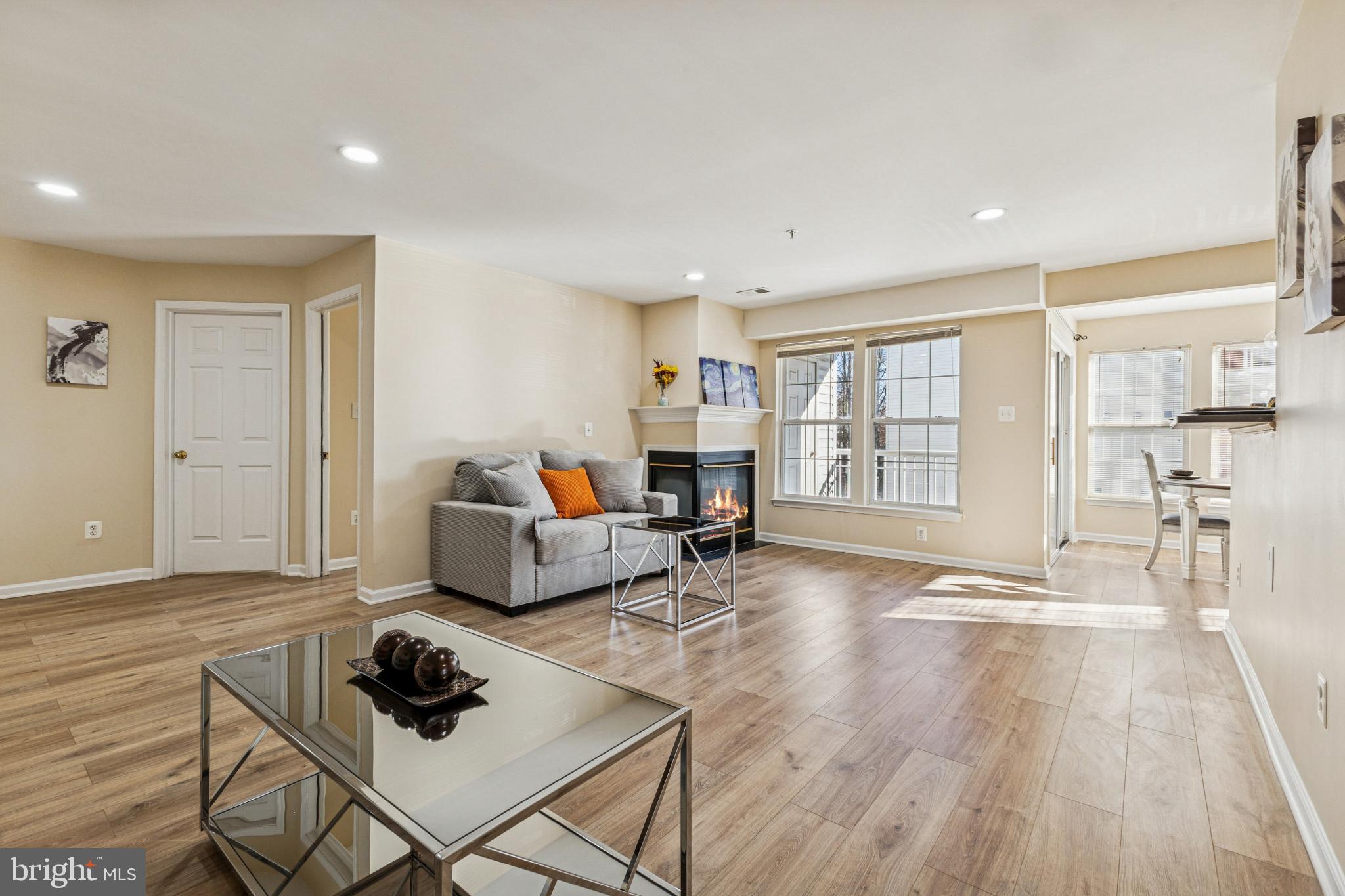 SOUTH MEADOWS - Residential