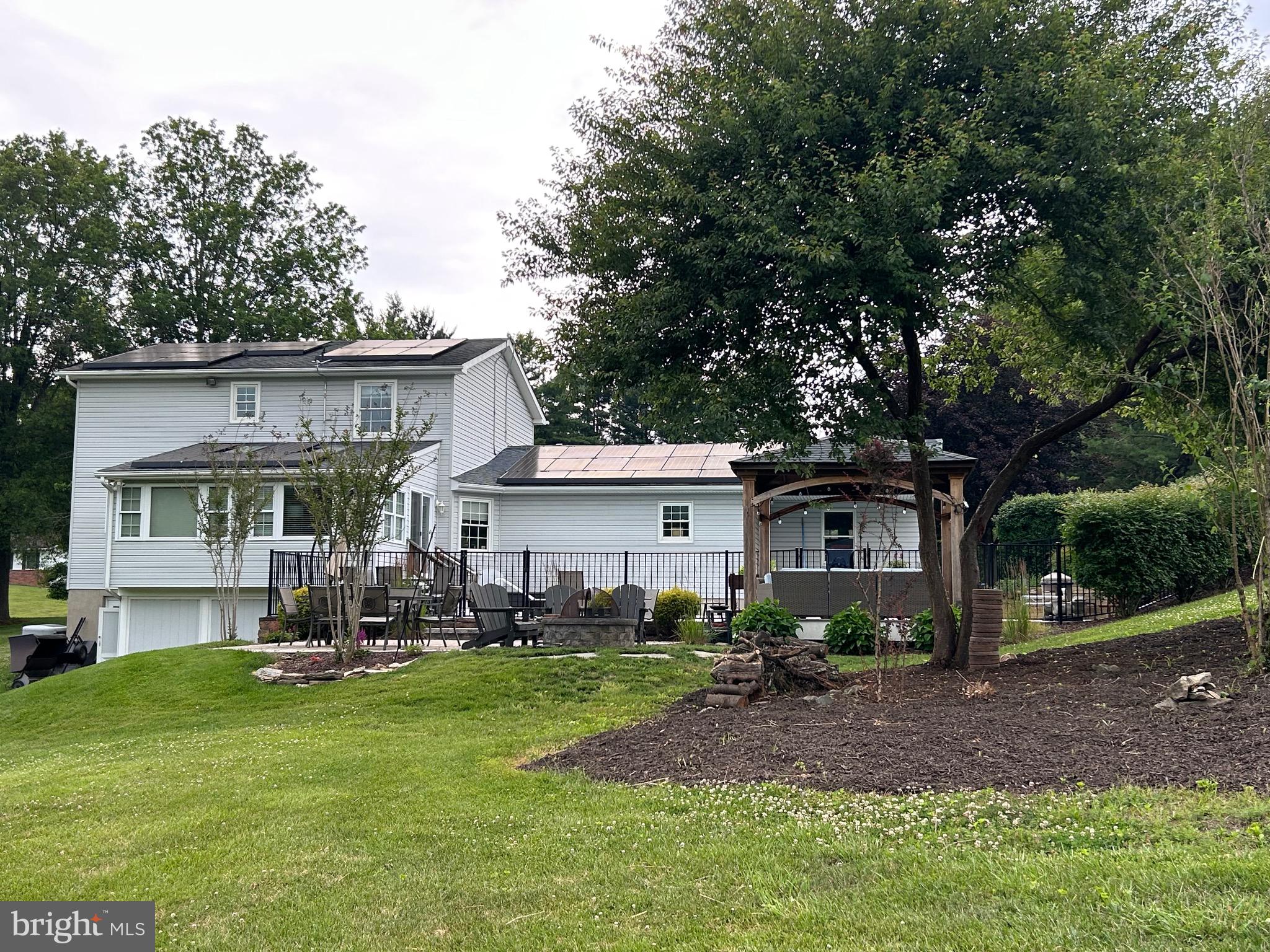 330 KINGSTON CIRCLE