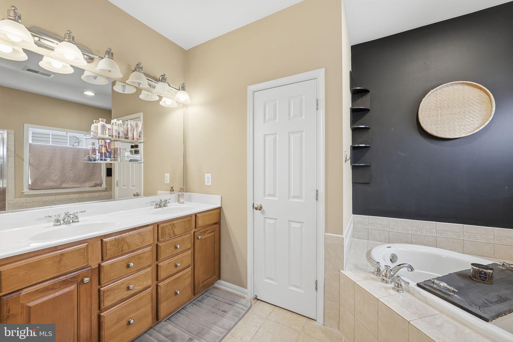 LINTON CREST - Residential