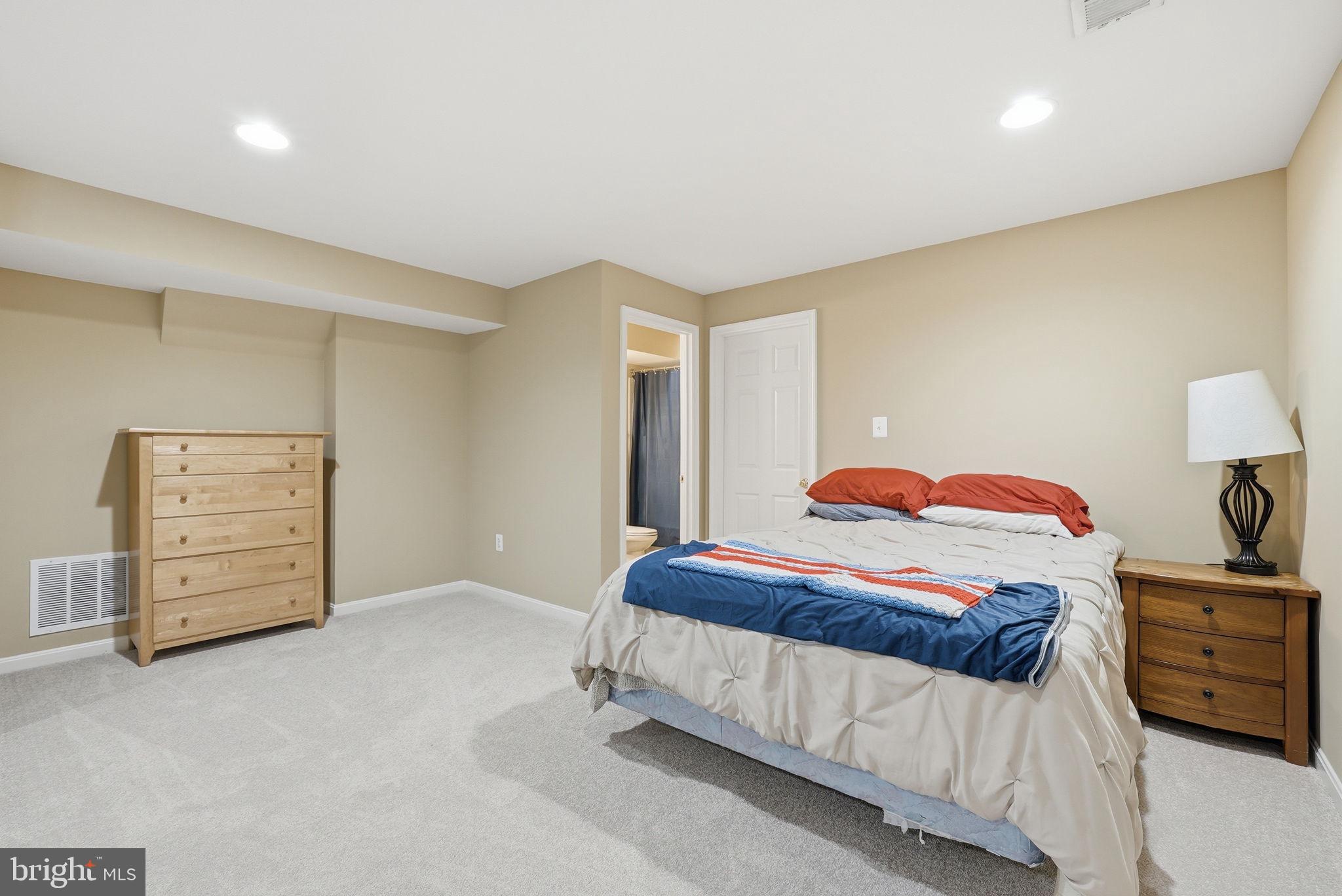 LINTON CREST - Residential