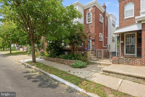 Townhouse For Sale - 512 Gerhard Street<br/> PHILADELPHIA, PA 19128