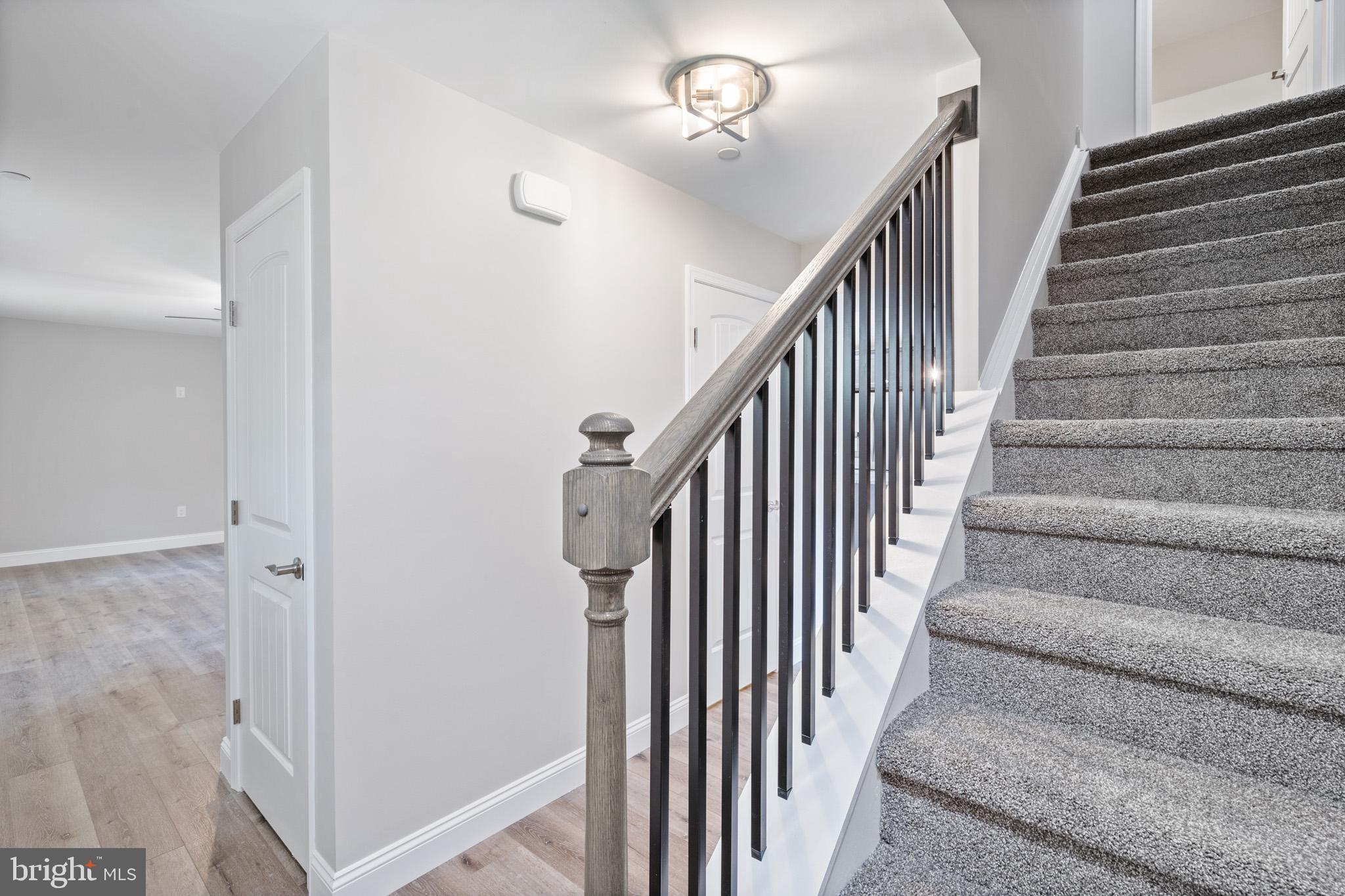 MILL POINT SHORES - Residential