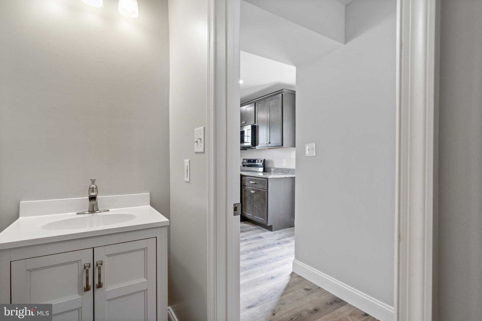 MILL POINT SHORES - Residential