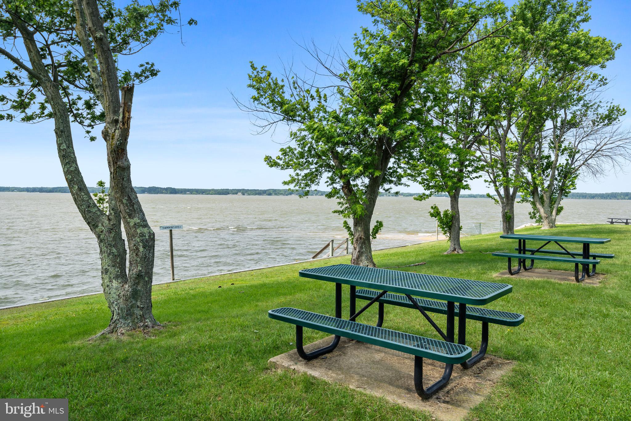 MILL POINT SHORES - Residential