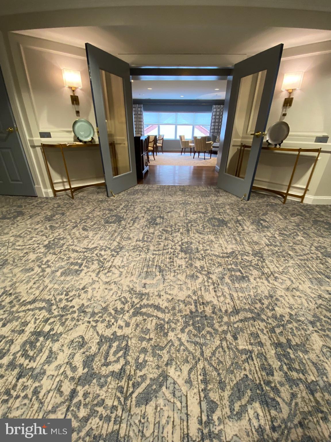 ROUNDWOOD RIDGE - Residential Lease