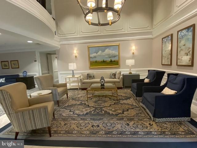 ROUNDWOOD RIDGE - Residential Lease