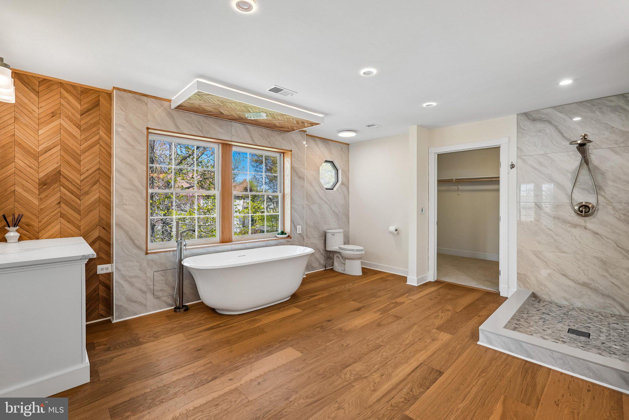 CLIFTON FARM - Residential