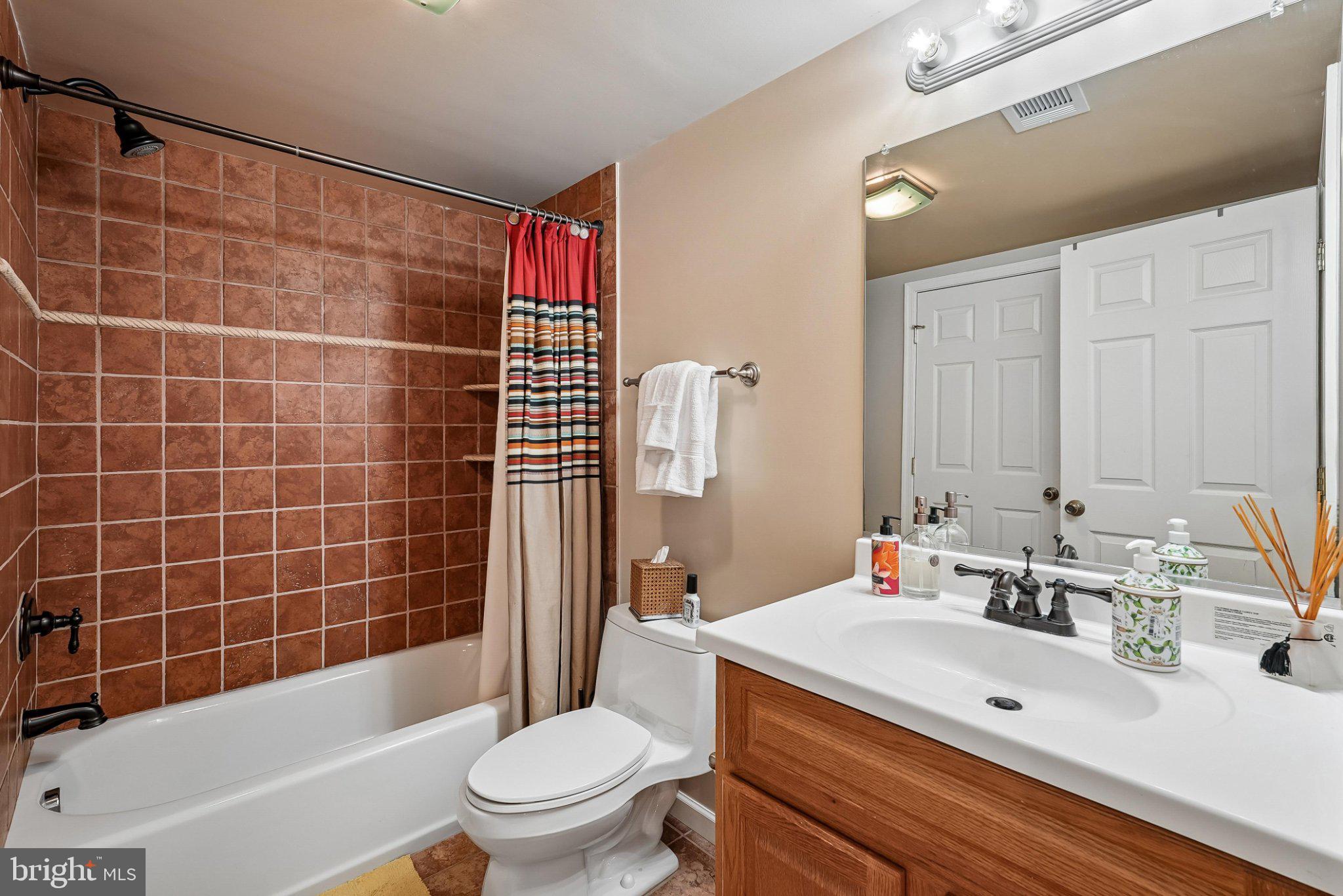 CLIFTON FARM - Residential