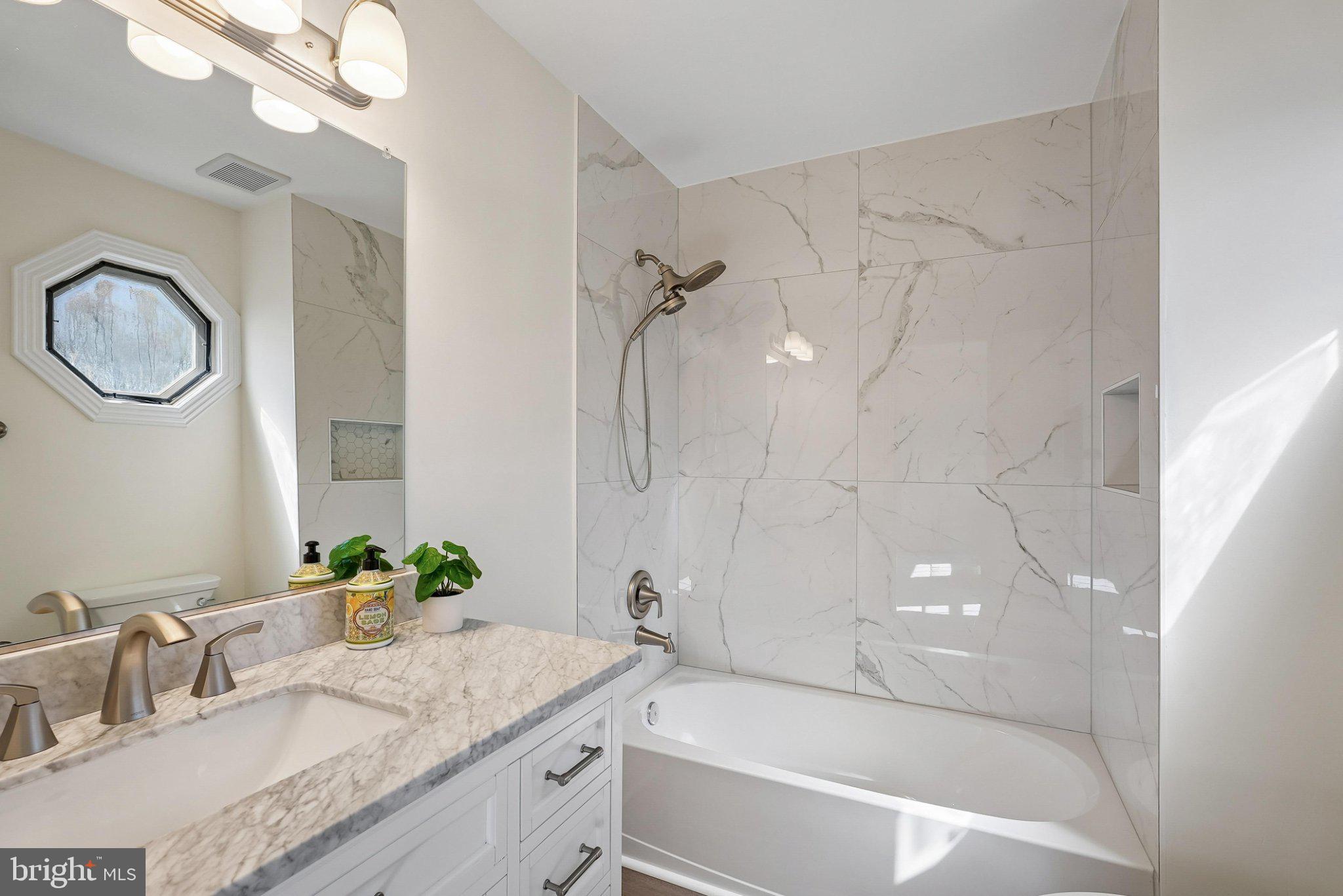 CLIFTON FARM - Residential