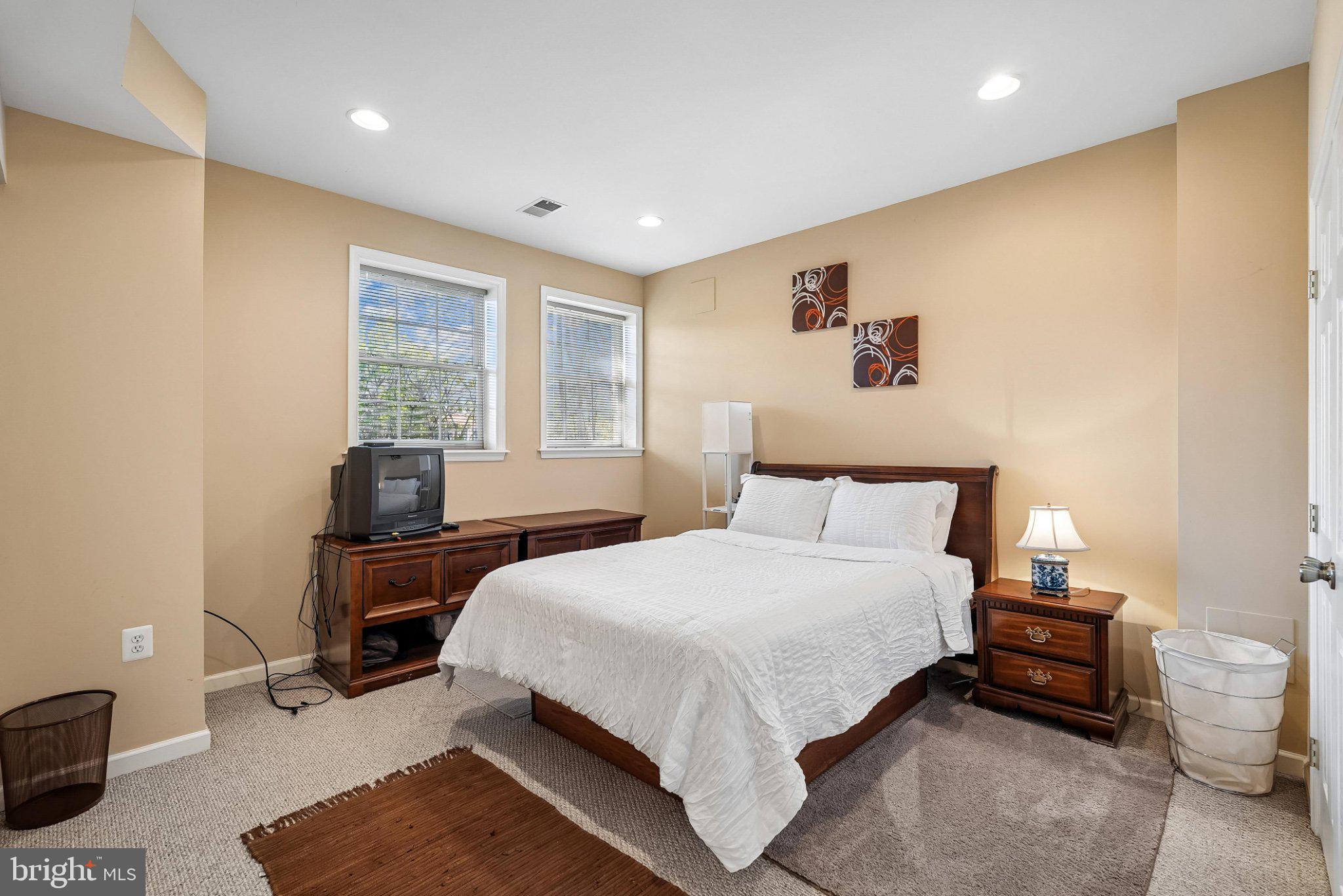 CLIFTON FARM - Residential