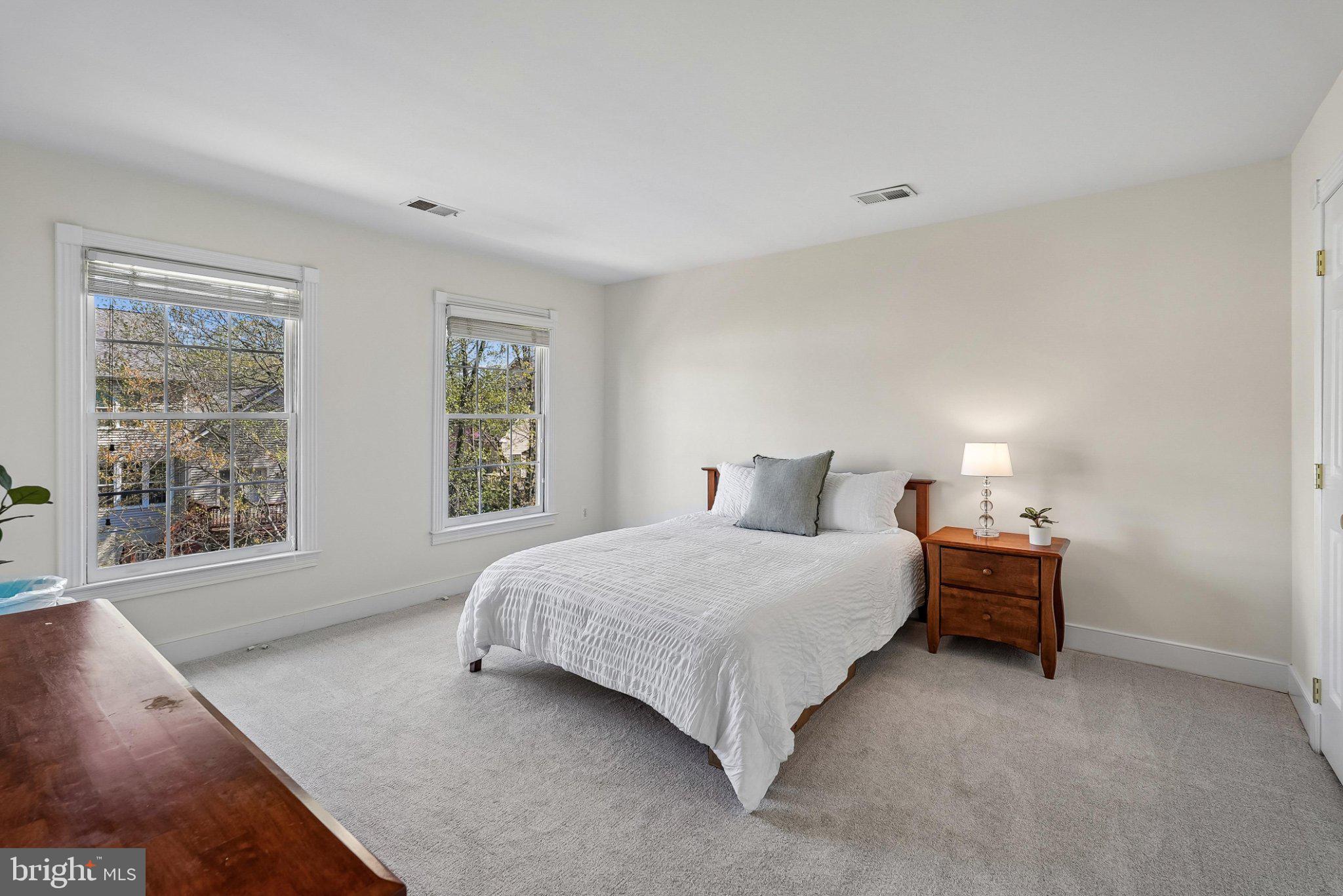 CLIFTON FARM - Residential