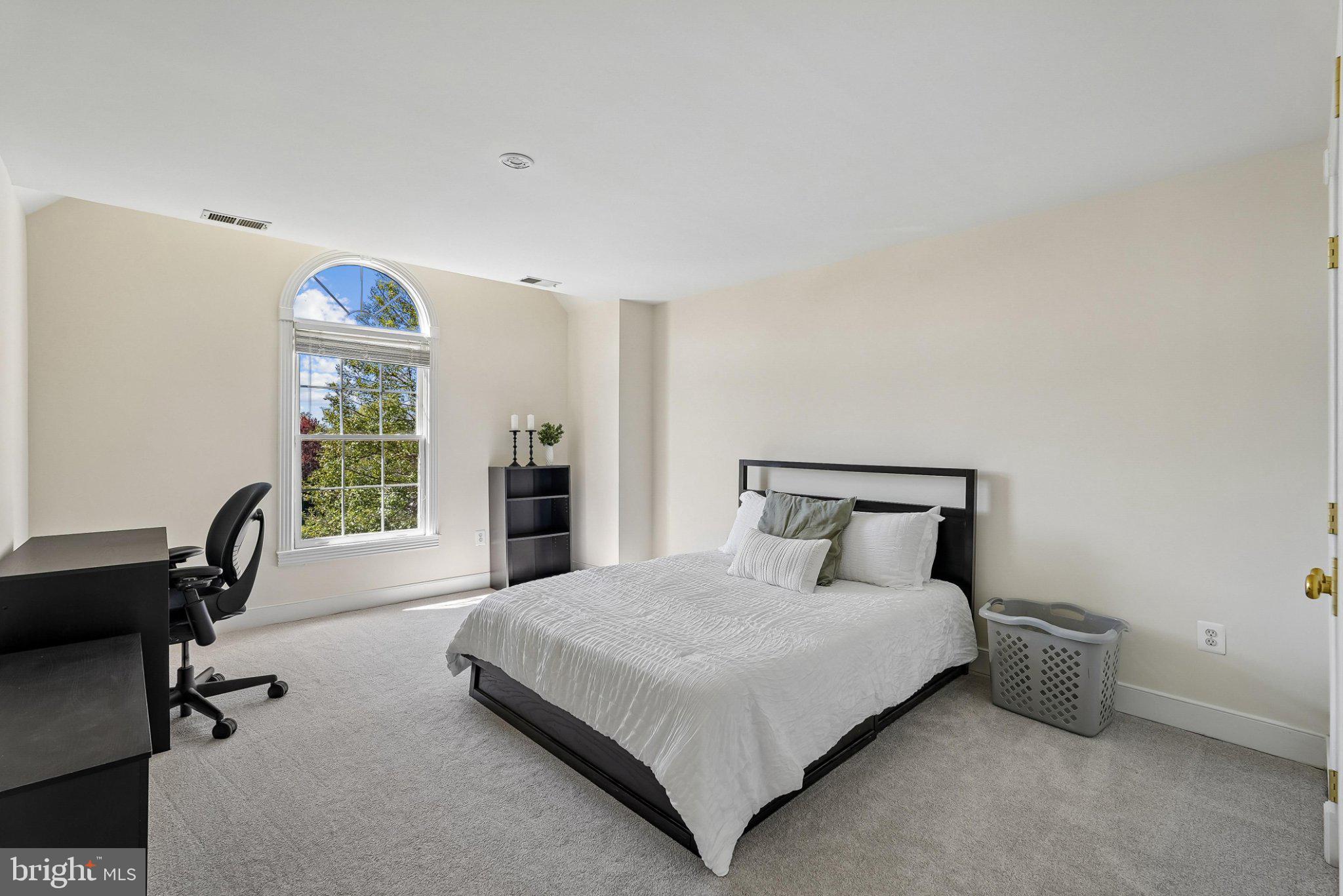 CLIFTON FARM - Residential