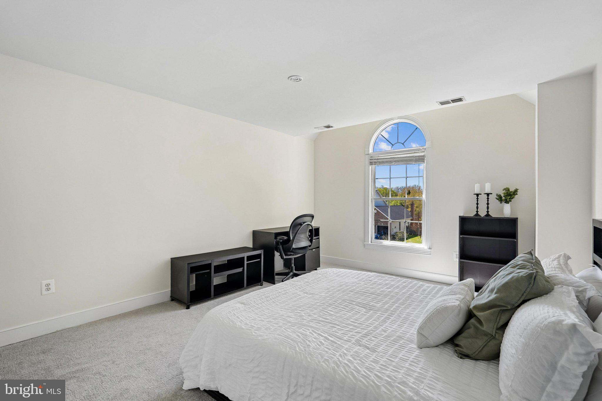 CLIFTON FARM - Residential