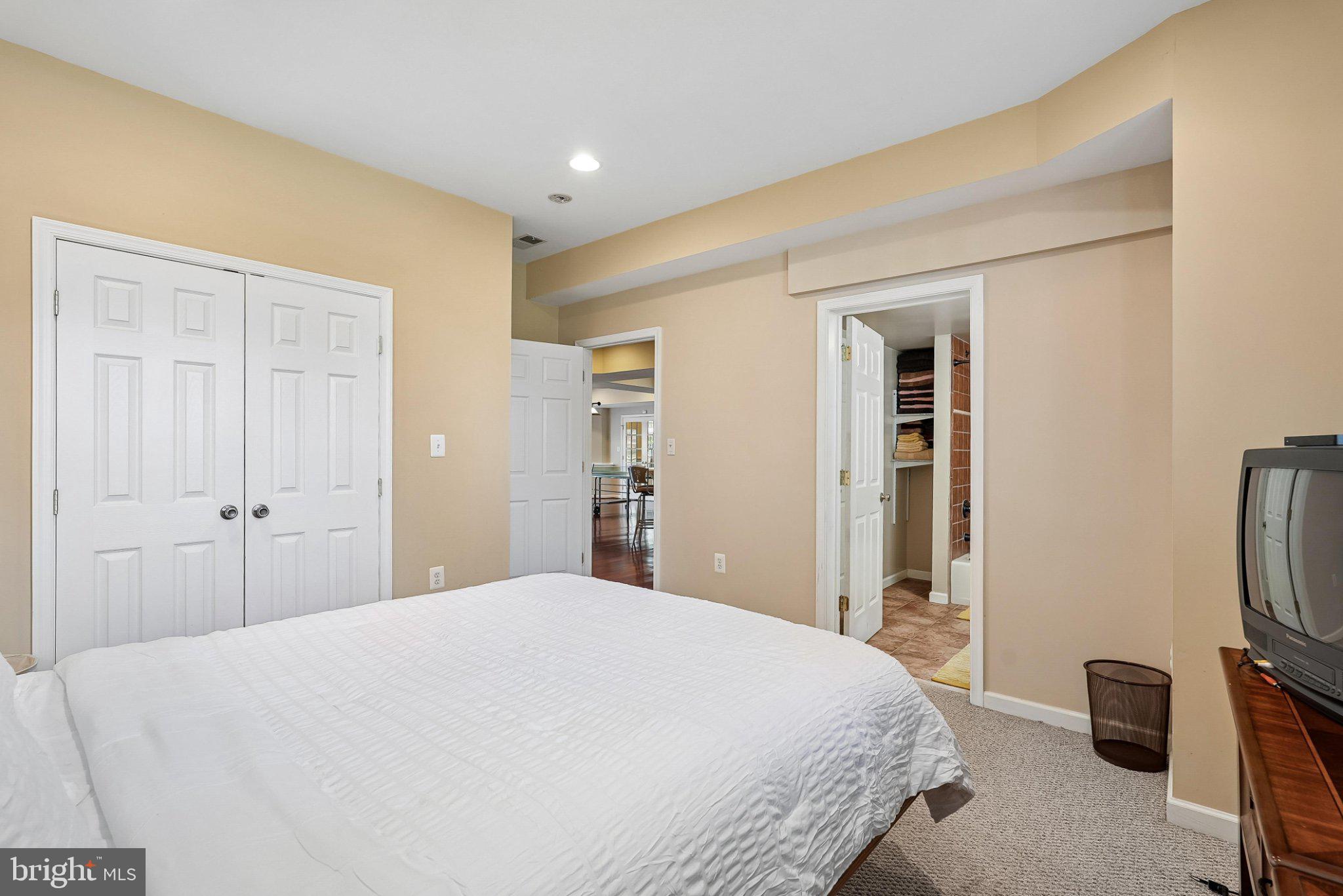 CLIFTON FARM - Residential