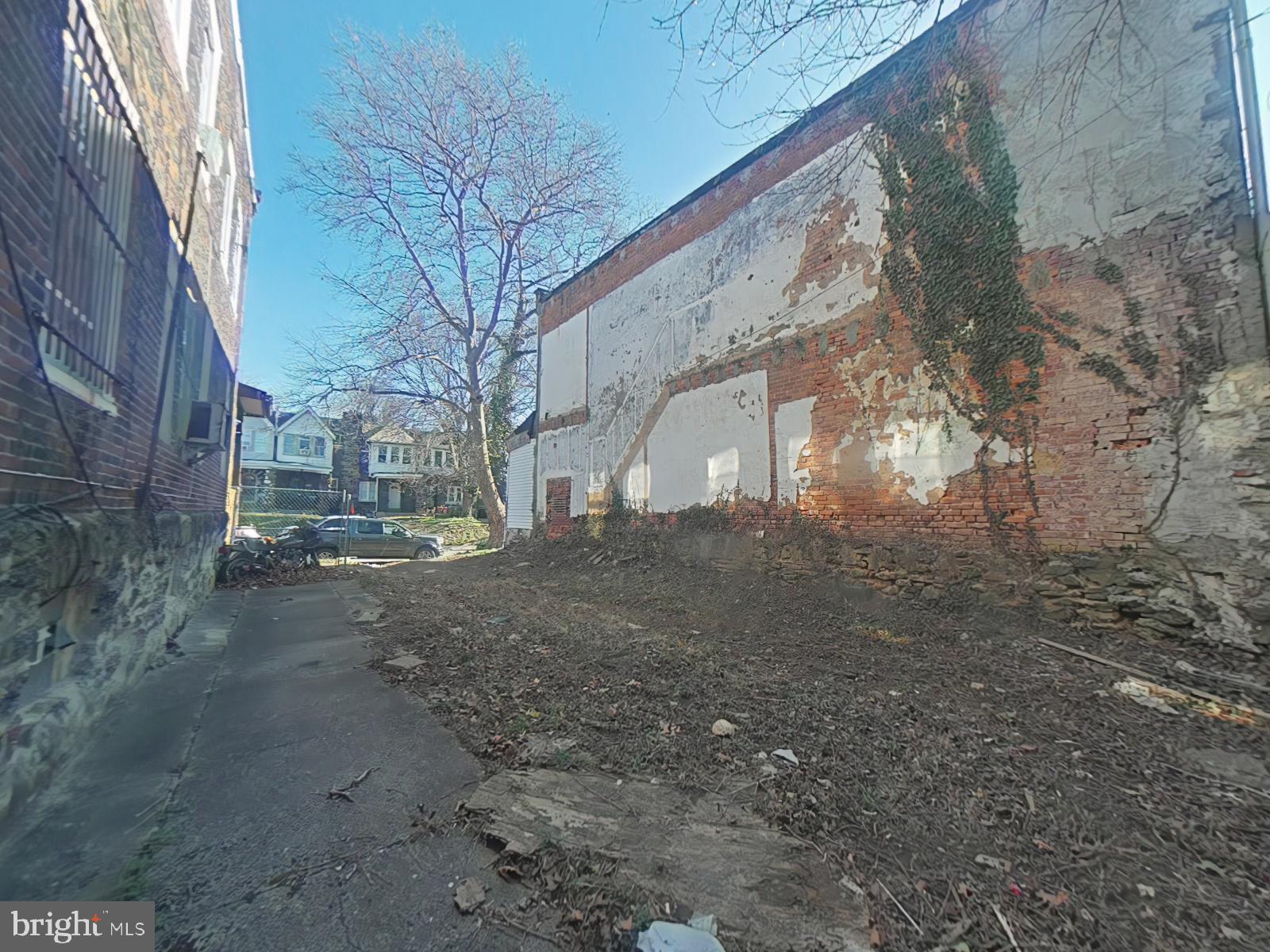 GERMANTOWN (EAST) - Land