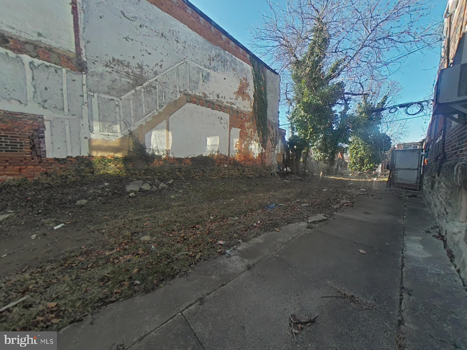 GERMANTOWN (EAST) - Land