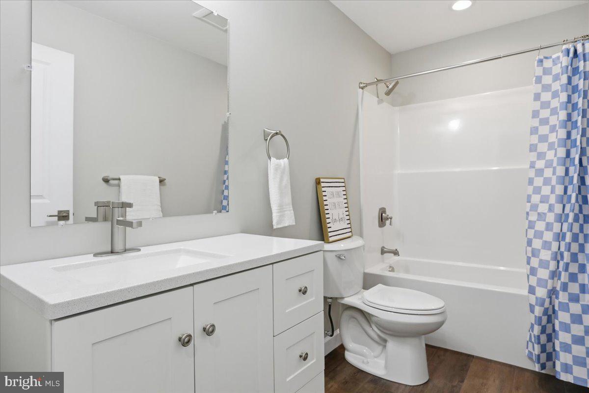 WOODBRIAR ESTATES - Residential
