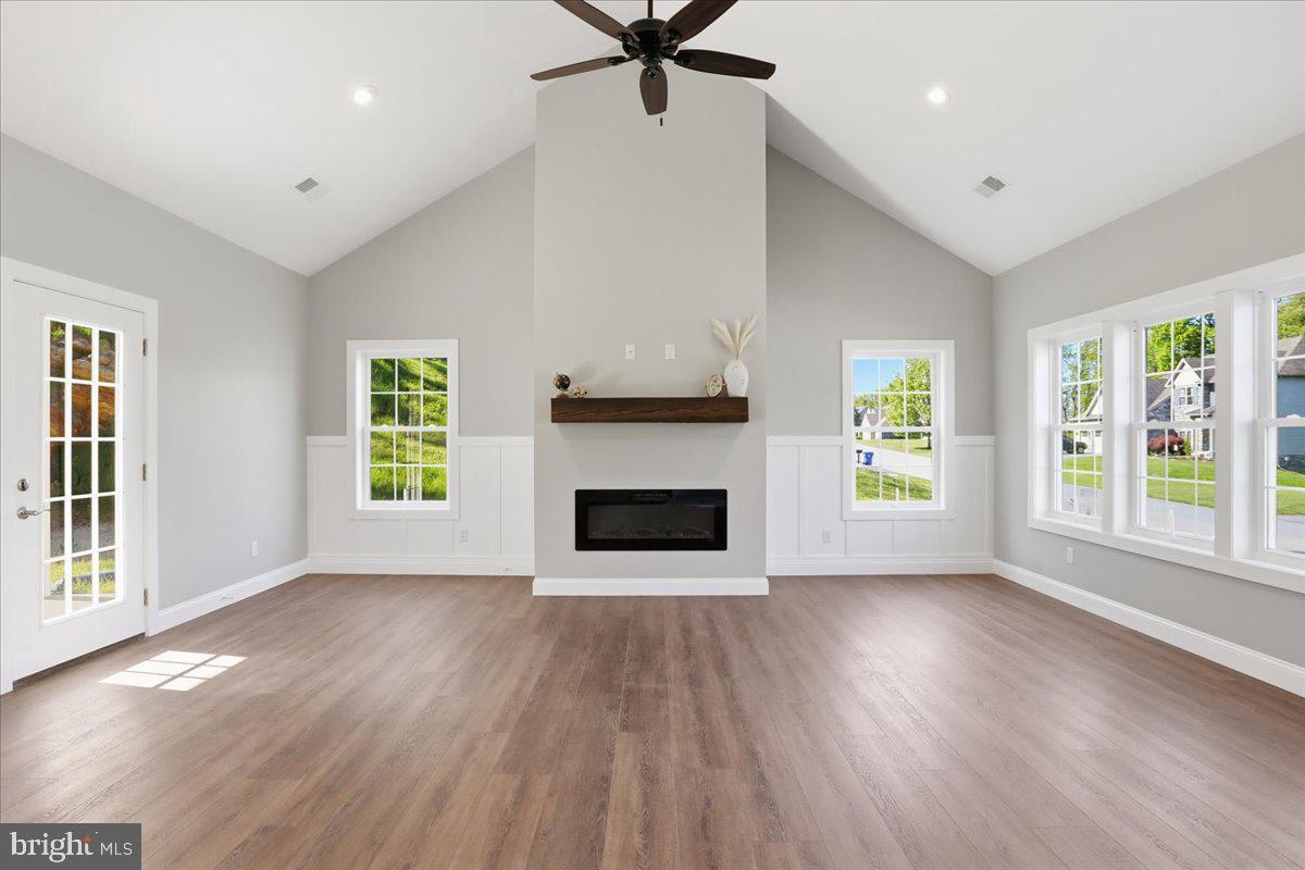WOODBRIAR ESTATES - Residential