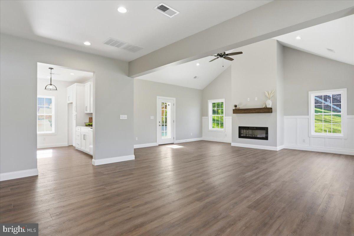 WOODBRIAR ESTATES - Residential