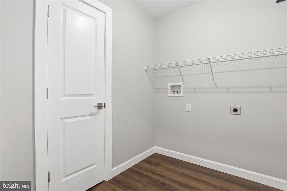 WOODBRIAR ESTATES - Residential
