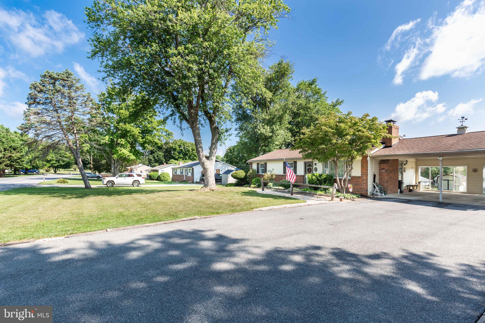 1648 DEER PARK ROAD
