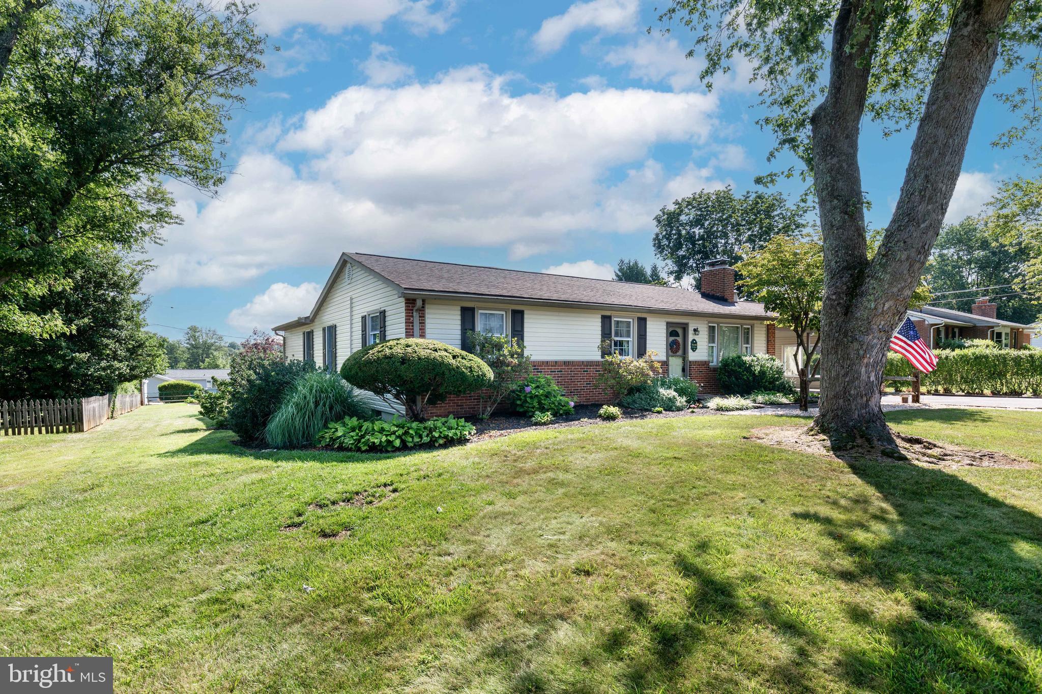 1648 DEER PARK ROAD