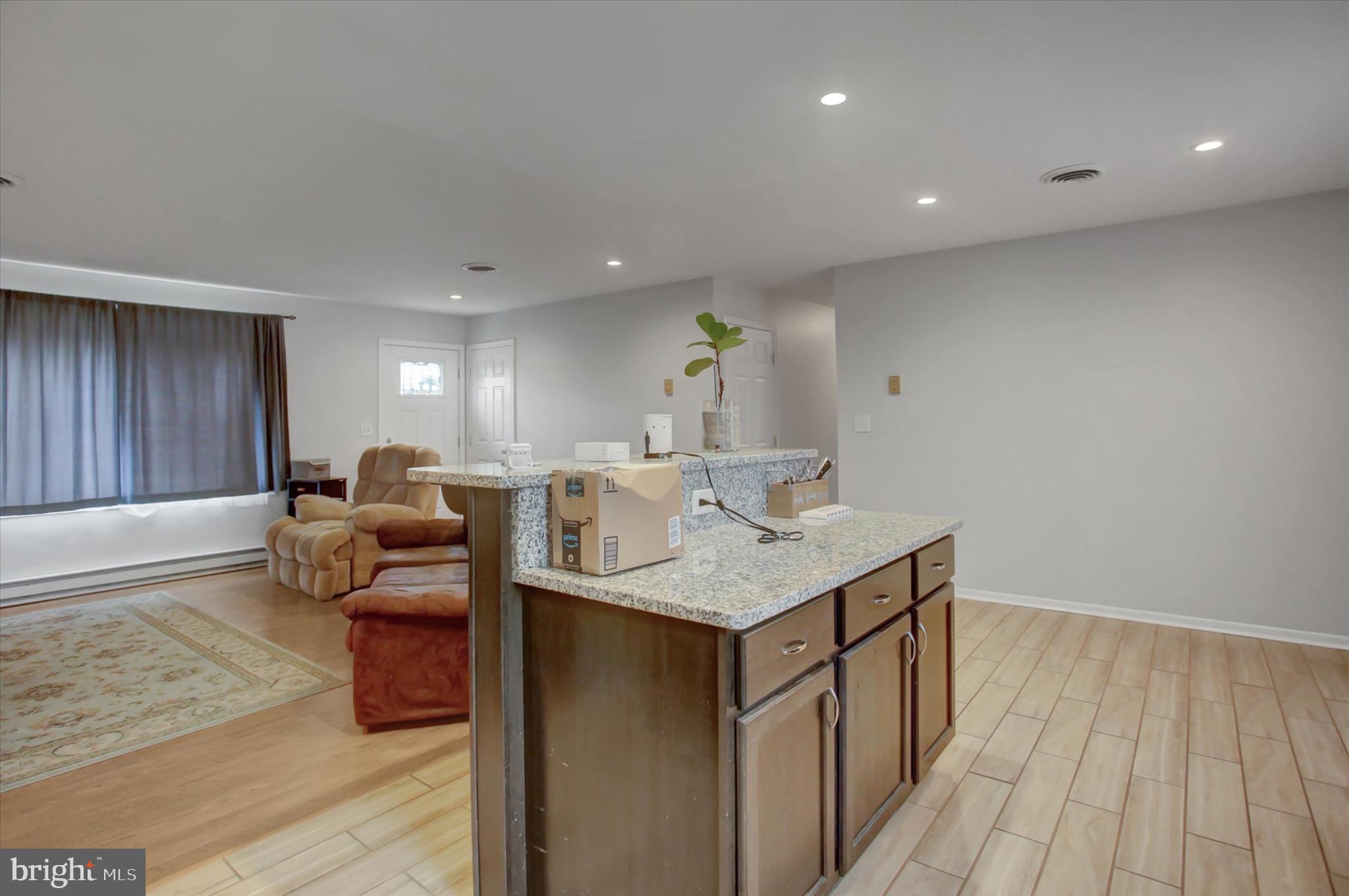 COLONIAL PARK - Residential